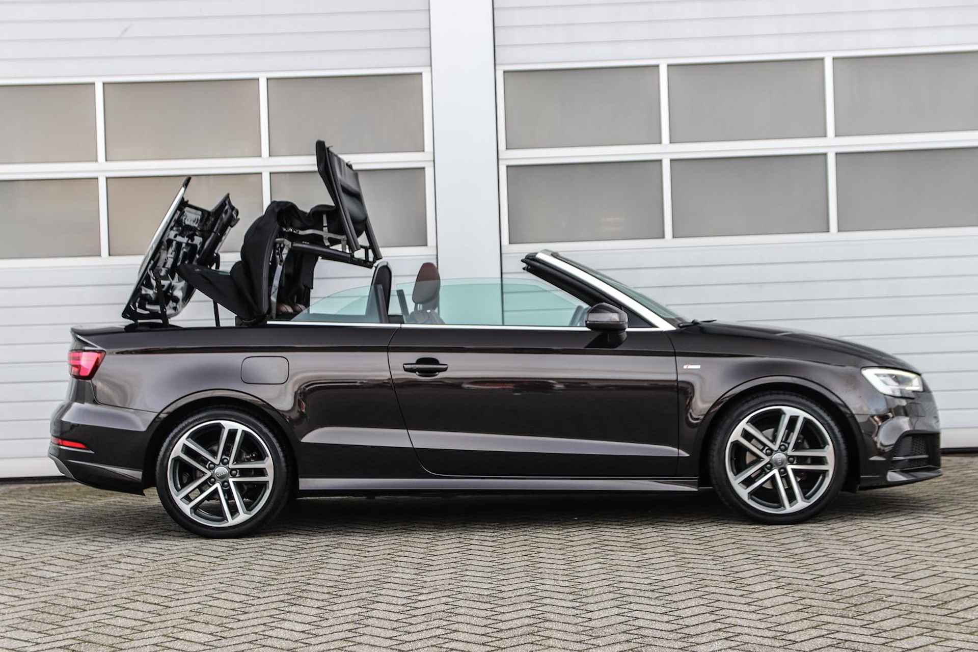 Audi A3 Cabriolet 1.4 TFSI CoD 150pk S-tronic S-Line | Nekverwarming | Leder - 11/41