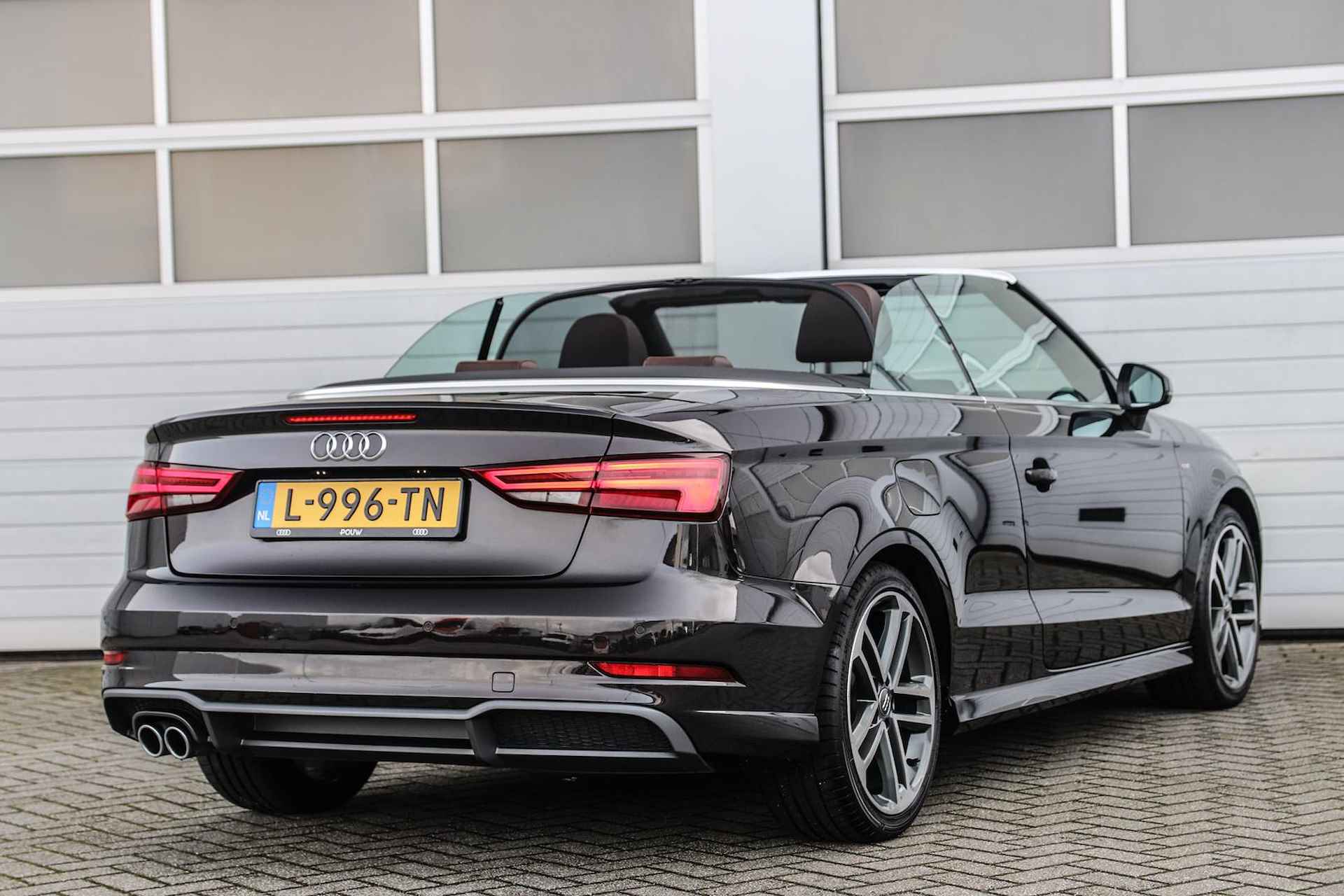 Audi A3 Cabriolet 1.4 TFSI CoD 150pk S-tronic S-Line | Nekverwarming | Leder - 13/41