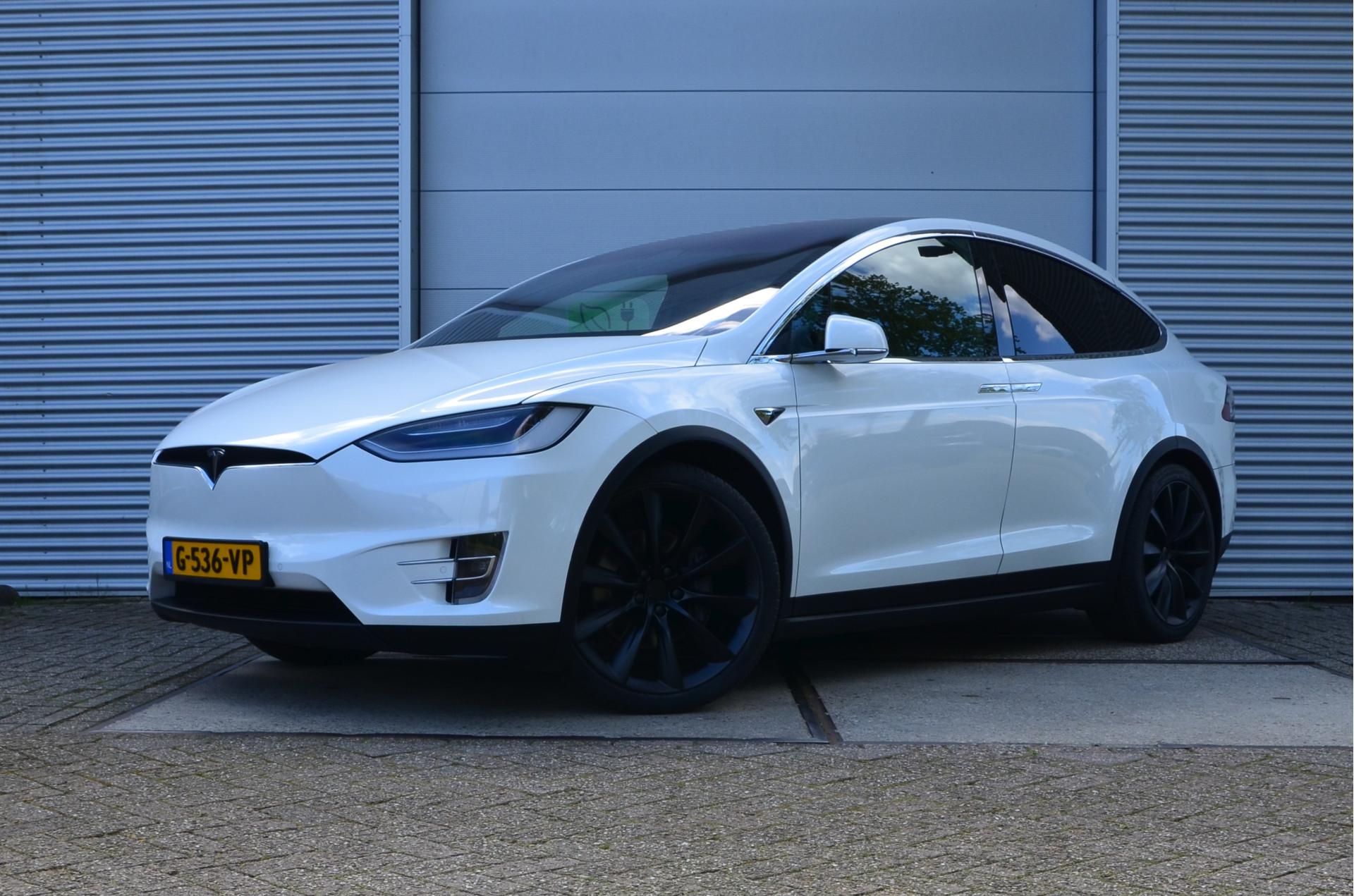 Tesla Model X Long Range Raven, 22", AutoPilot3.0, Trekhaak, Rijklaar prijs bij viaBOVAG.nl
