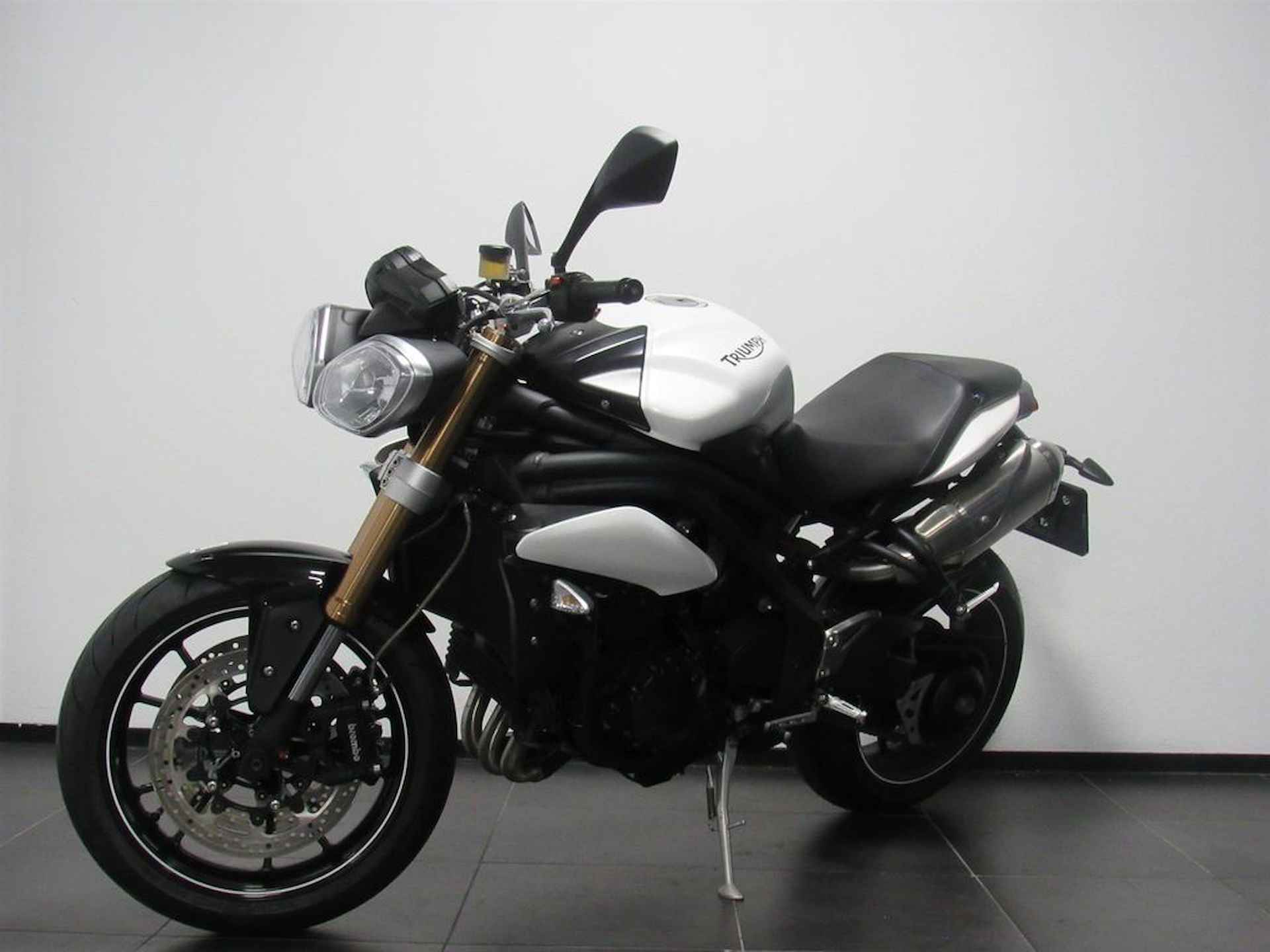 Triumph SPEED TRIPLE 1050 ABS - 3/13