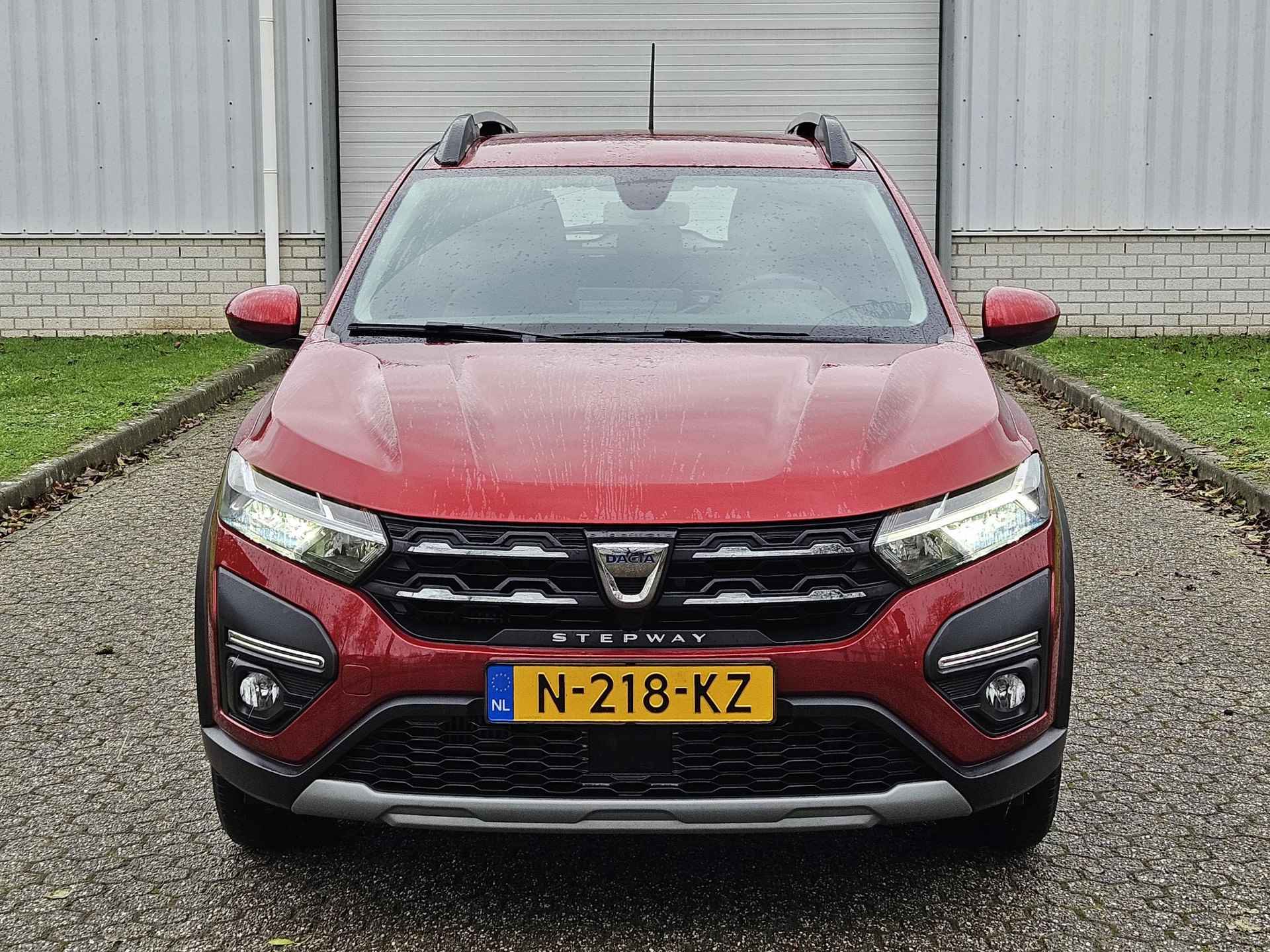 Dacia Sandero Stepway 1.0 TCe 90 Comfort / 1e Eigenaar / Dealer Onderhouden / All Season Banden / Draadloos Carplay / Android Auto / Sensoren Achter / Cruise Control / LED Lampen / - 27/42