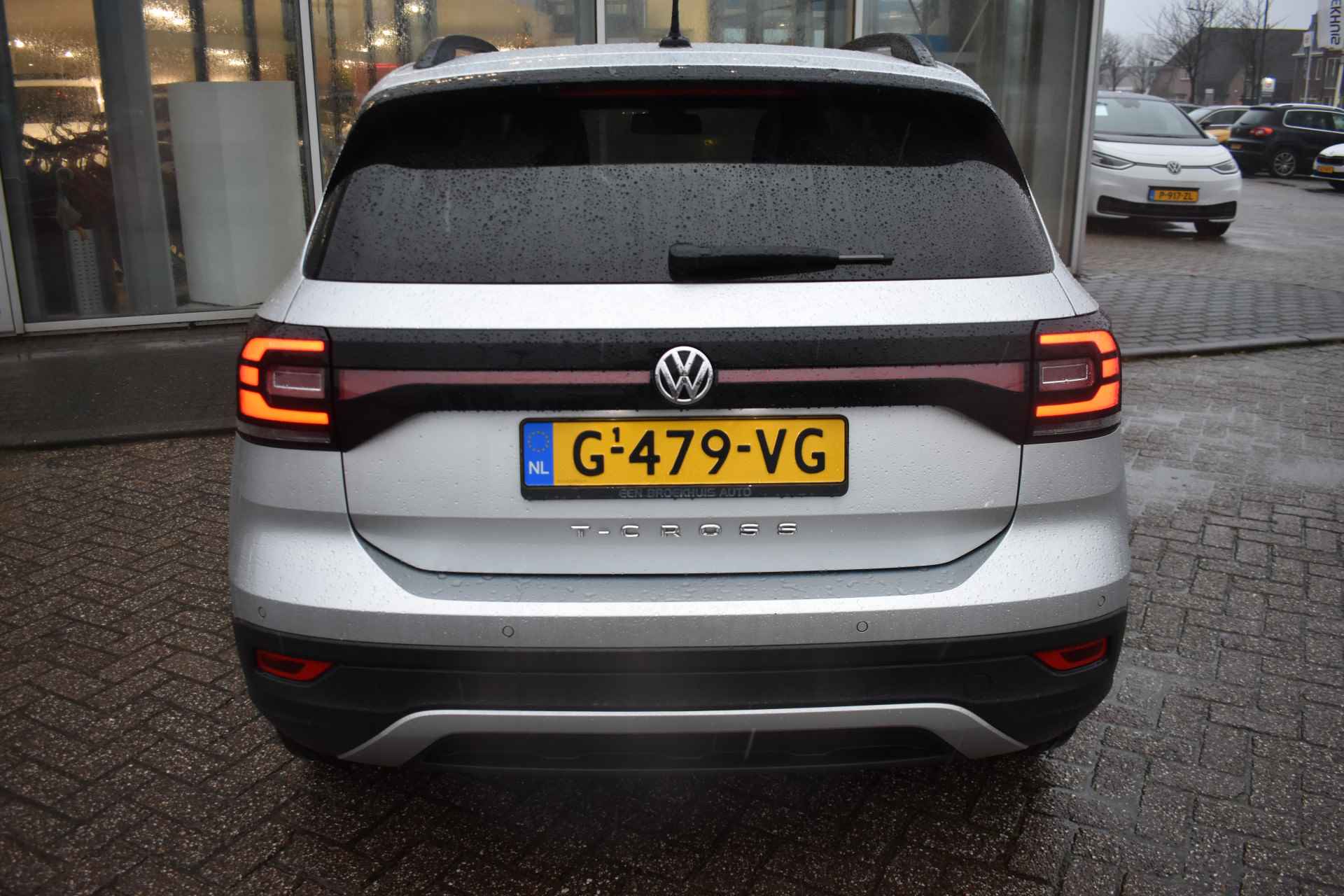 Volkswagen T-Cross 1.0 TSI 95 PK Life | NAVI BY APP | PARKEERSENSOREN - 22/26