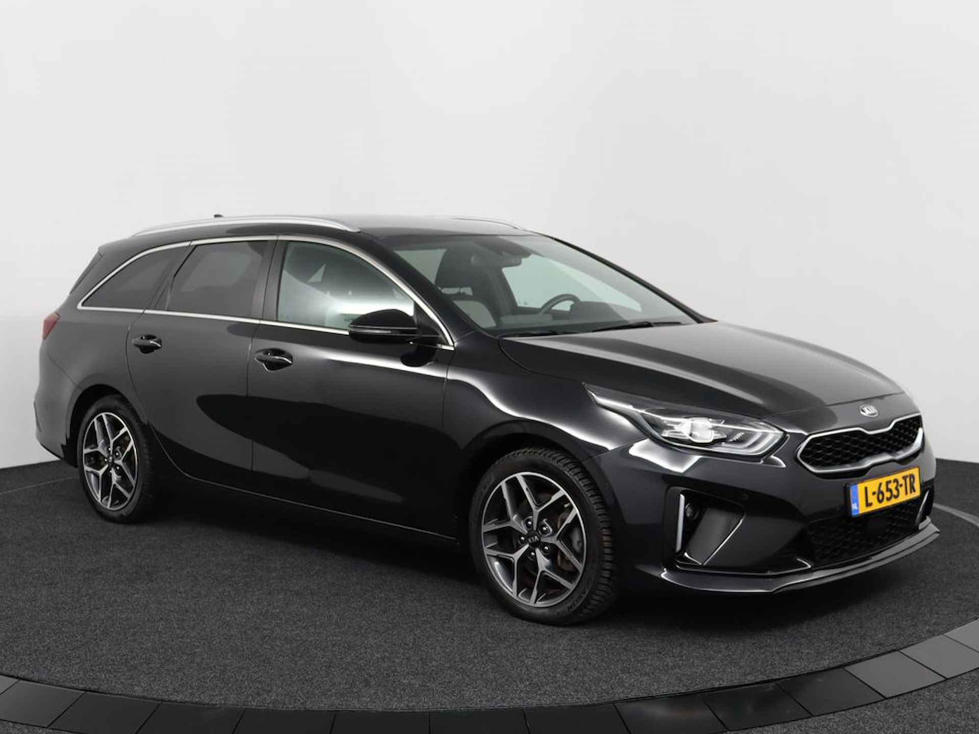 Kia Ceed Sportswagon 1.0 T-GDi GT-Line Edition - Navigatie - Cruise Control - Stoel-/stuurverwarming - Apple CarPlay/Android Auto - Fabrieksgarantie tot 08-2028 - 3/51