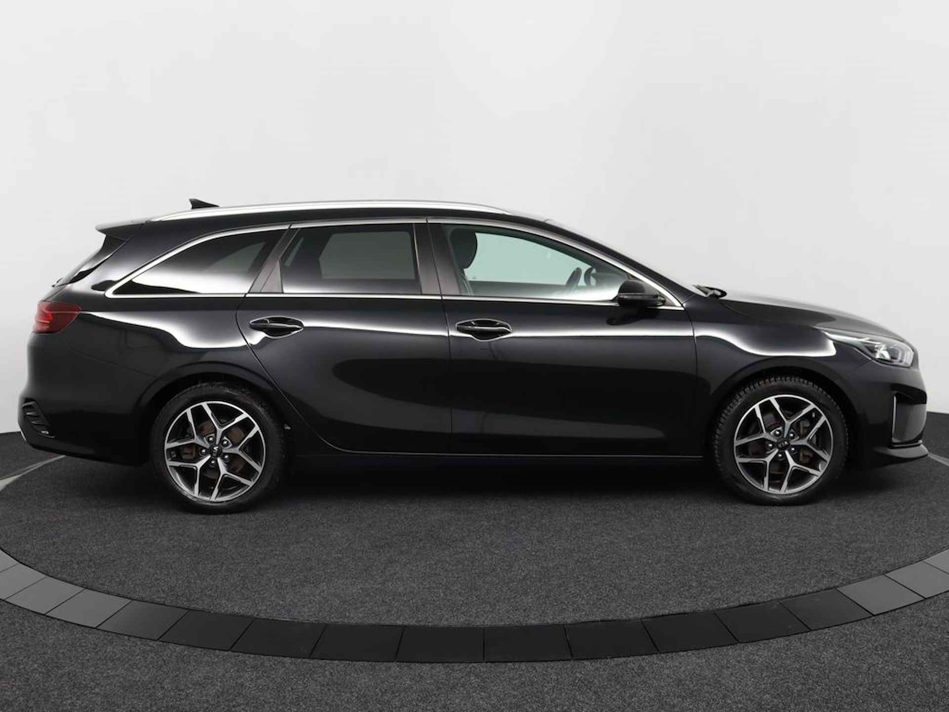 Kia Ceed Sportswagon 1.0 T-GDi GT-Line Edition - Navigatie - Cruise Control - Stoel-/stuurverwarming - Apple CarPlay/Android Auto - Fabrieksgarantie tot 08-2028 - 6/51