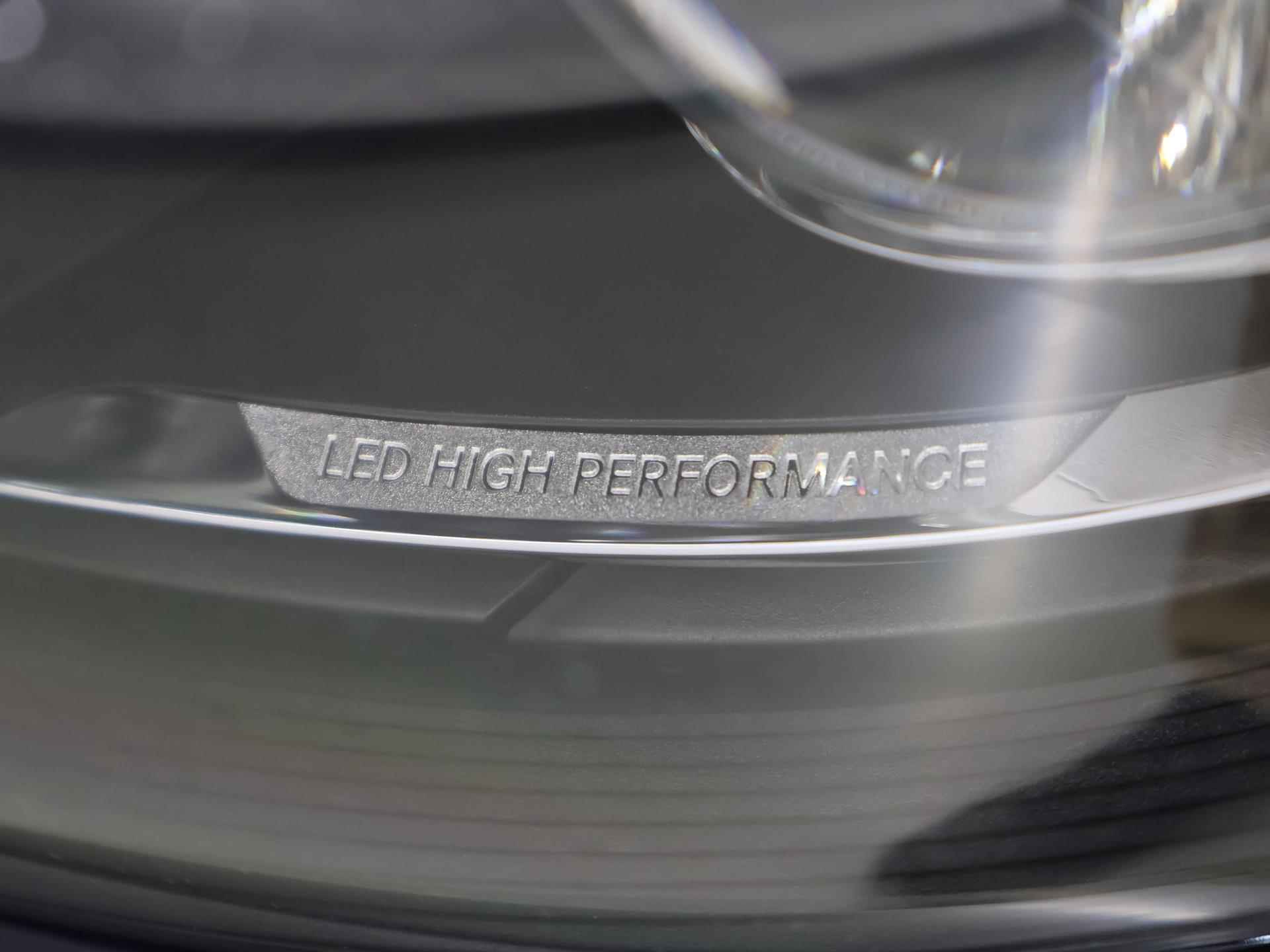 Mercedes-Benz E-klasse 200 Business Solution AMG | Widescreen cockpit| Comand Navigatie | Parkeercamera | Led-high performance | DAB+ | - 40/43