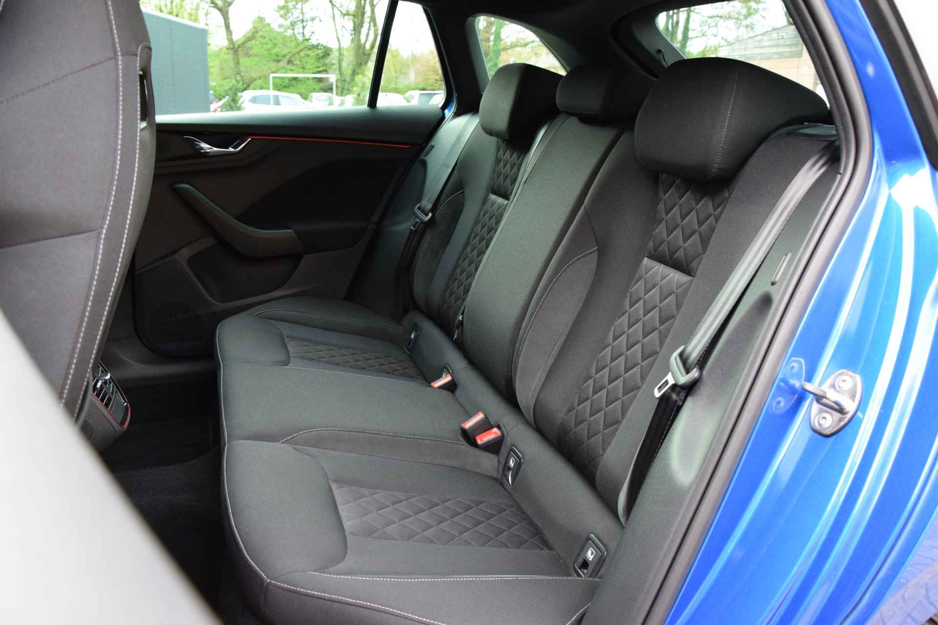 Škoda Scala 1.0 TSI 116PK Sport Business | NL Auto | BOVAG Garantie | Full LED | Stoelverwarming | PDC Achter | Sportstoelen | Apple Carplay/Android Auto | - 8/40