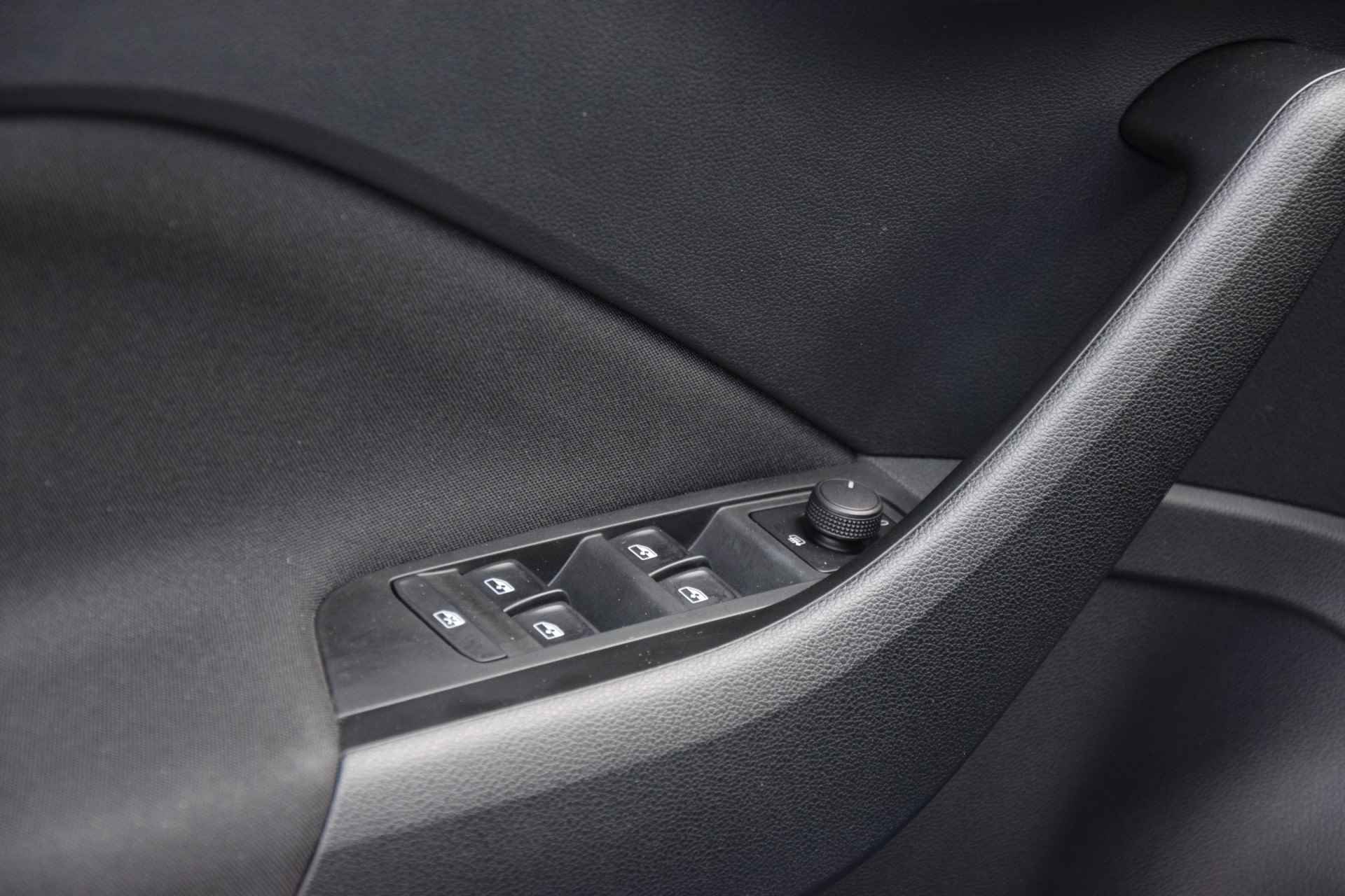 Škoda Scala 1.0 TSI 116PK Sport Business | NL Auto | BOVAG Garantie | Full LED | Stoelverwarming | PDC Achter | Sportstoelen | Apple Carplay/Android Auto | - 31/40
