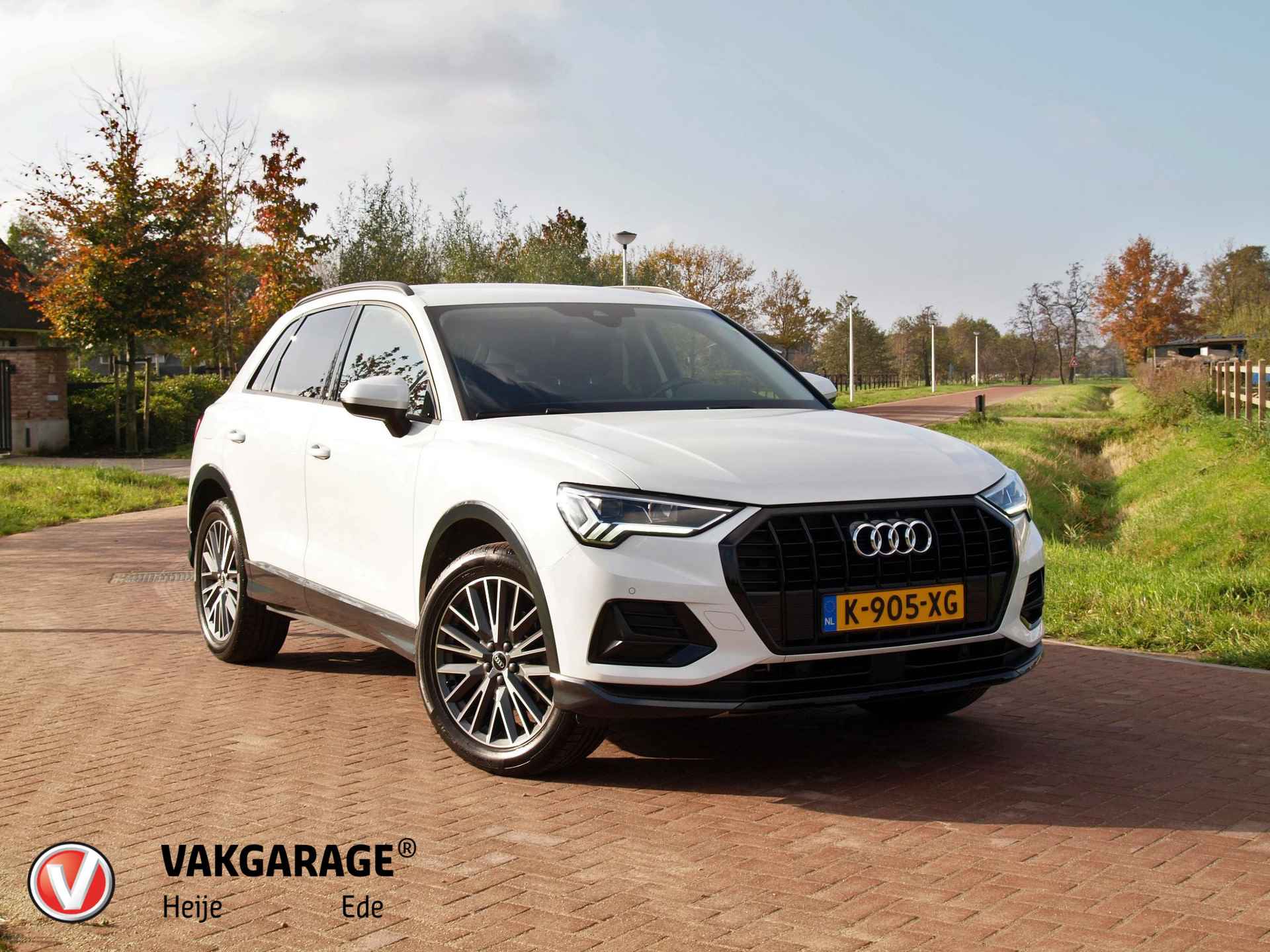 Audi Q3 35 TFSI Business Edition | LED koplampen | Black Optic | Cruise Control  | NL-Auto | 19 INCH | - 1/29