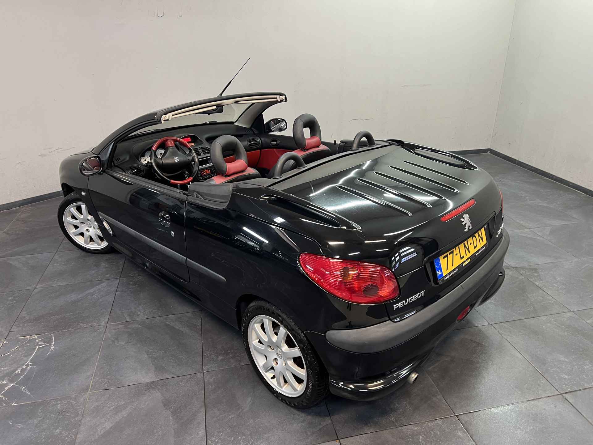 Peugeot 206 CC 1.6-16V Premium✅Cabrio✅Airco✅Climate Control✅Origineel Nederlands✅Leder Bekleding✅Zwart✅NAP✅ - 16/51