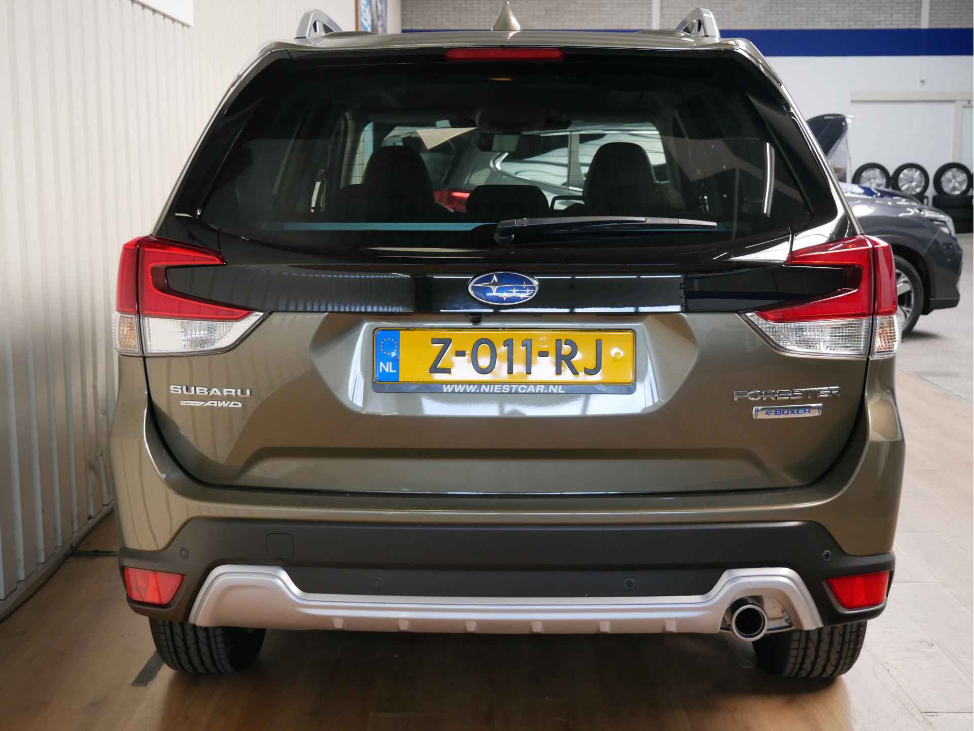 Subaru Forester 2.0i E-boxer Premium Eye-Sight / Navigatie / Apple Carplay en android auto - 26/27