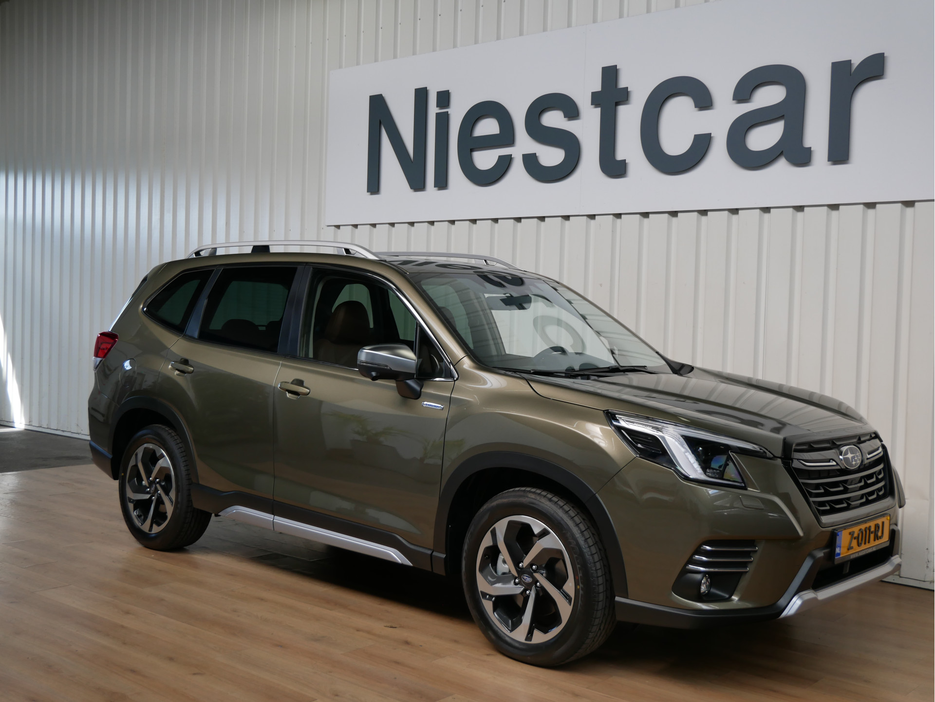 Subaru Forester 2.0i E-boxer Premium Eye-Sight / Navigatie / Apple Carplay en android auto