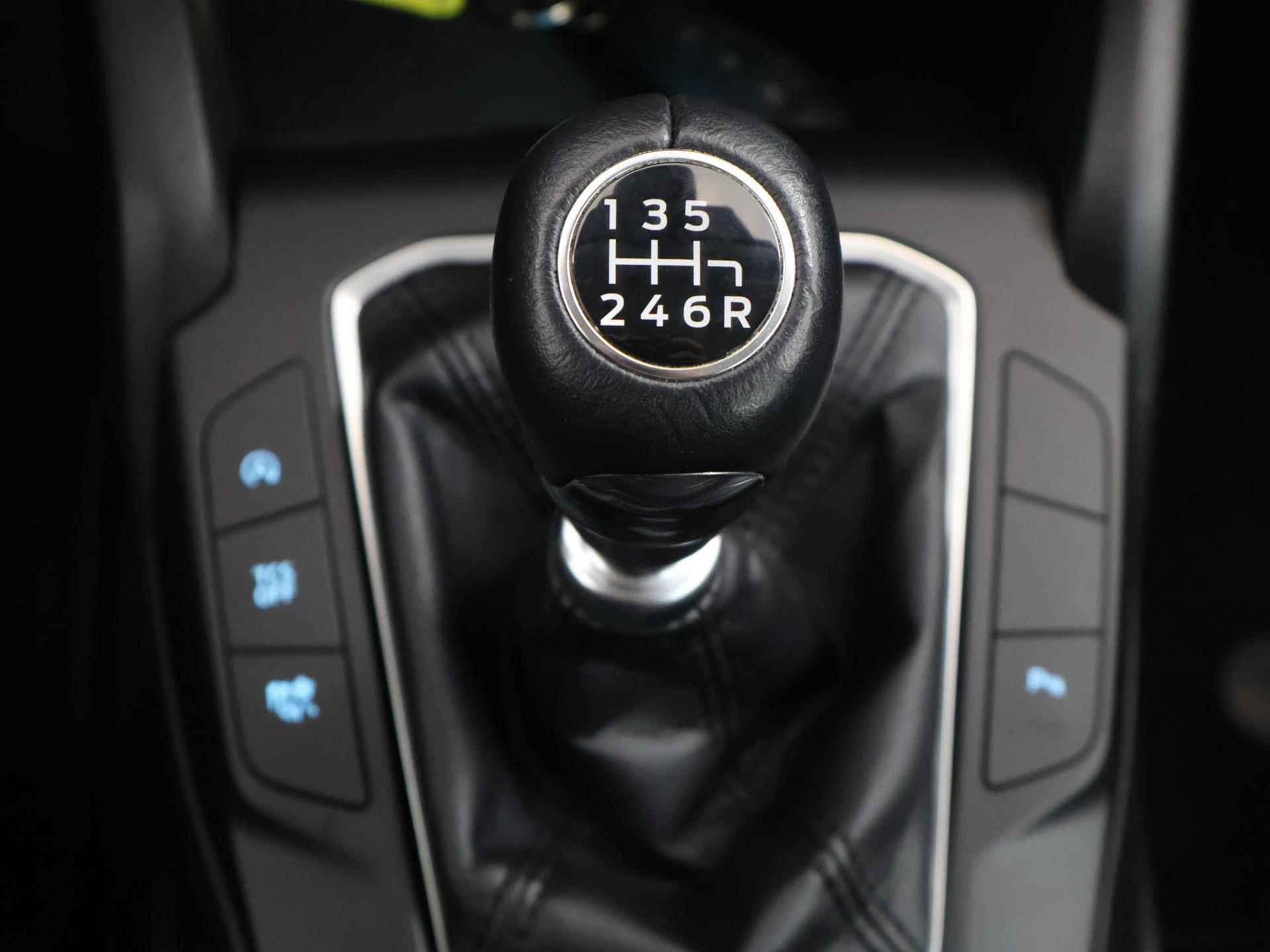 Ford Focus Wagon 1.0 EcoBoost Trend Edition Business | Navigatie| Parkeersensoren | Climate control | Bluetooth | Apple Carplay | Lane Assist | Cruise Control - 21/34