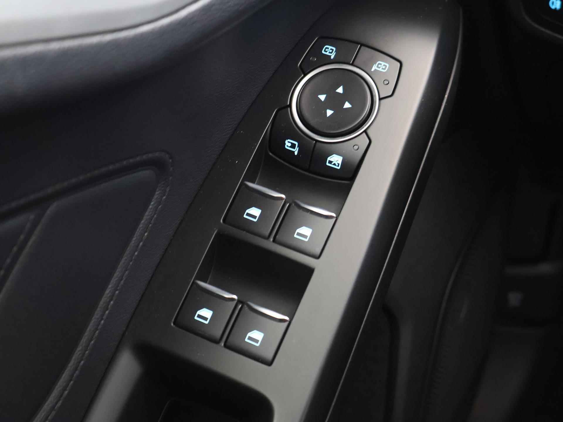 Ford Focus Wagon 1.0 EcoBoost Trend Edition Business | Navigatie| Parkeersensoren | Climate control | Bluetooth | Apple Carplay | Lane Assist | Cruise Control - 31/34