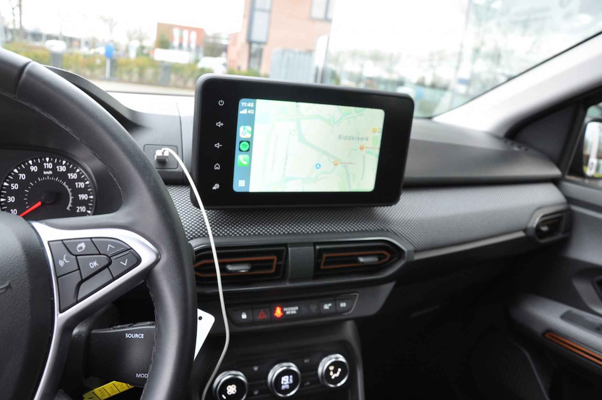 Dacia Sandero Clima Apple/ Android Trekh. 1.0 TCe Bi-F Essent. - 26/30