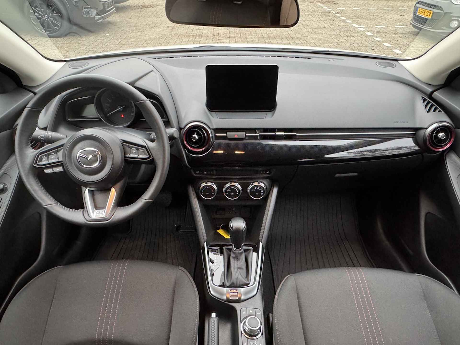 Mazda 2 1.5 SkyActiv-G Homura - 10/31