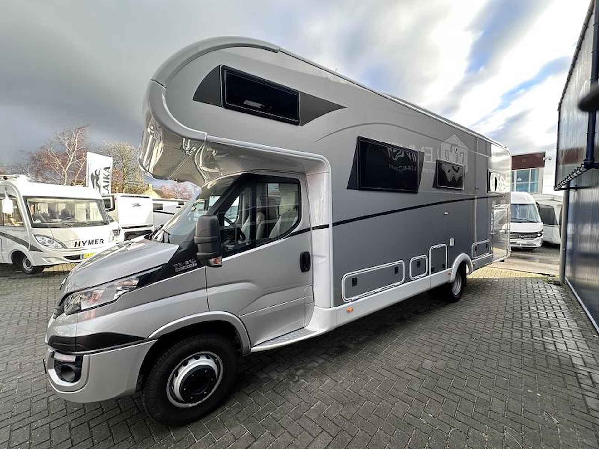 Dethleffs Globetrotter 9000 XXL alle opties!+Iveco 210 PK - 20/25