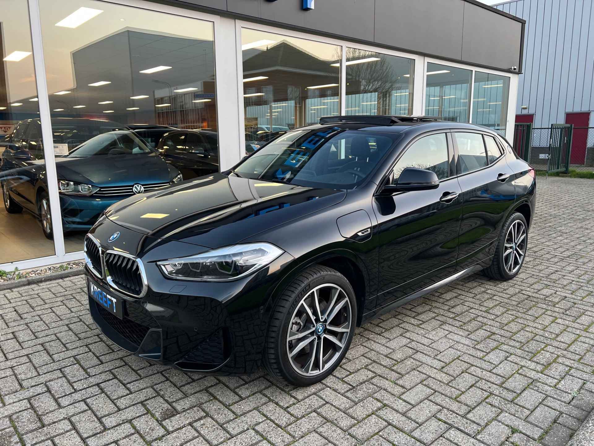 BMW X2 xDrive25e High Executive M Sport | Schuifdak - 3/38