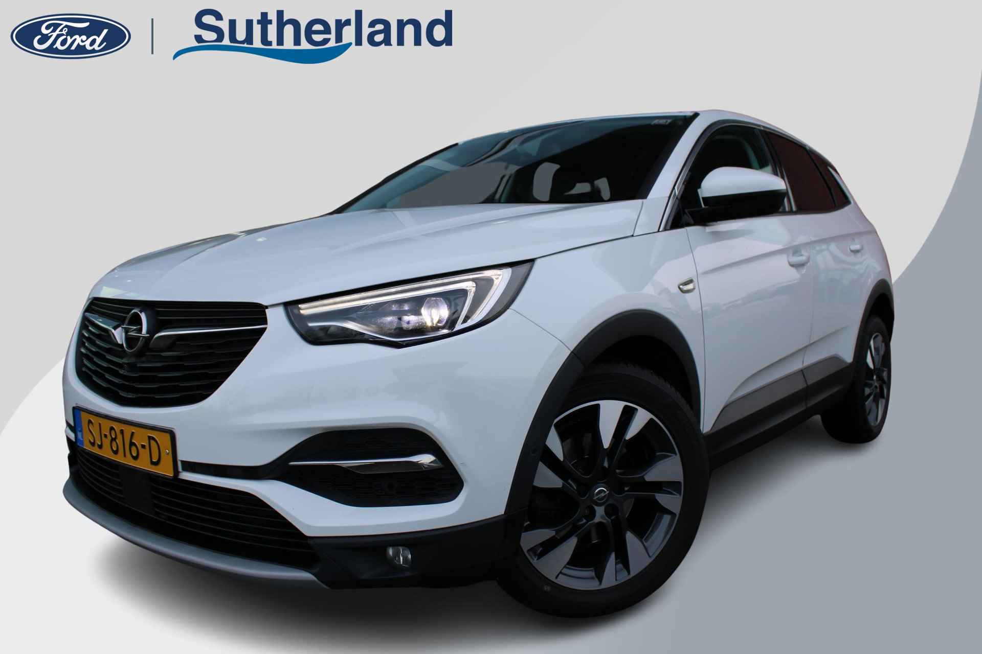 Opel Grandland X 1.6 CDTi Business Executive | Trekhaak | Climate Control | AGR Stoelen | Navigatie | Camera | Electrische achterklep | 18 INCH Lichtmetalen Velgen | Nette Auto! - 1/33