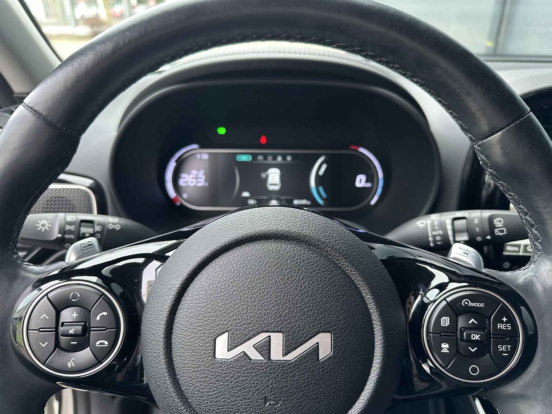 Kia e-Soul DynamicPlusLine 64 kWh | Navi | Clima | Camera | Stoel- en Stuurverwarming | Adaptive Cruise Control | Apple Carplay & Android Auto | - 18/32