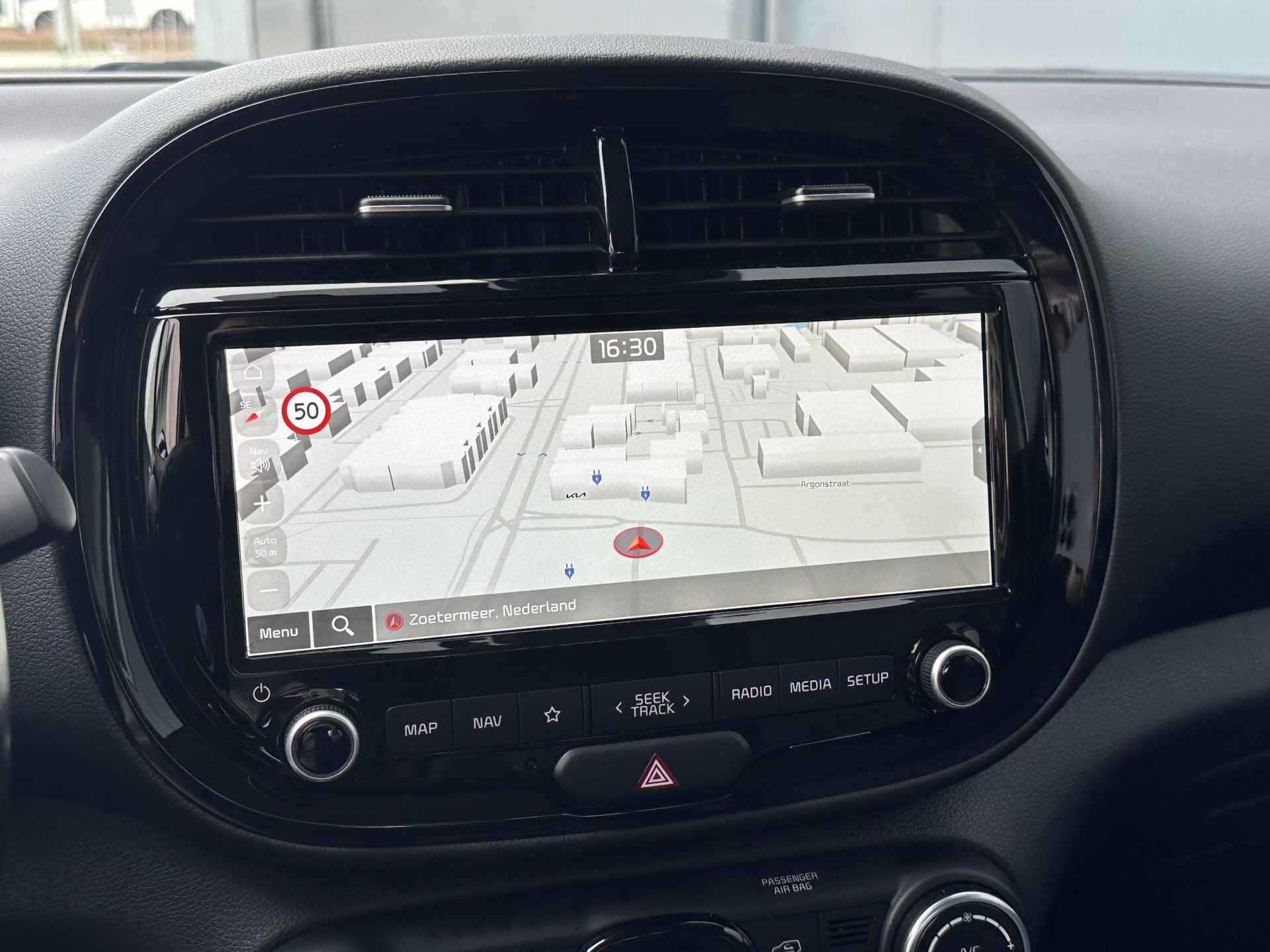 Kia e-Soul DynamicPlusLine 64 kWh | Navi | Clima | Camera | Stoel- en Stuurverwarming | Adaptive Cruise Control | Apple Carplay & Android Auto | - 25/32