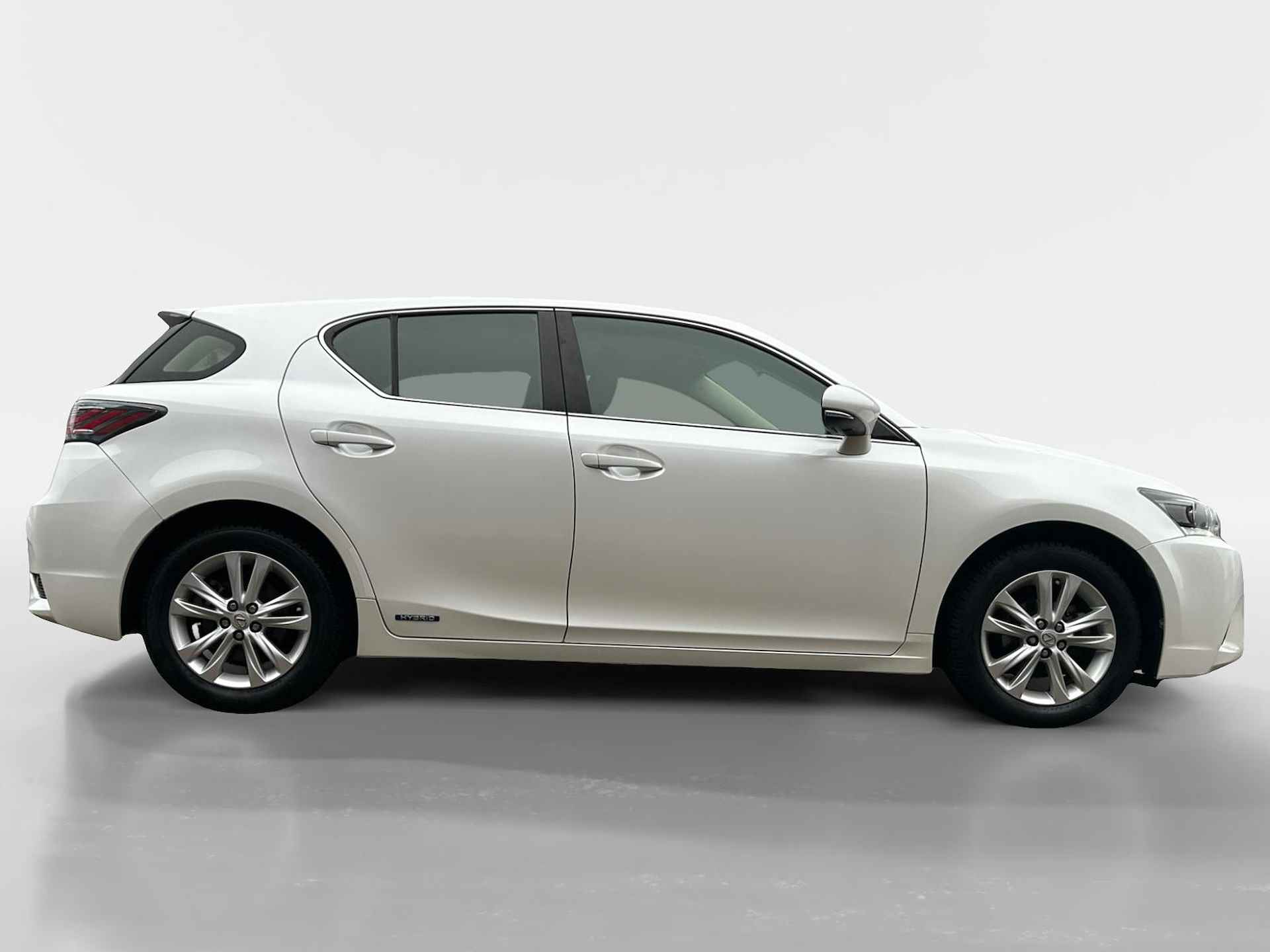 Lexus CT 200h Executive |Dealer onderhouden|Zeer compleet|Parkeersensoren voor en achter| - 4/27