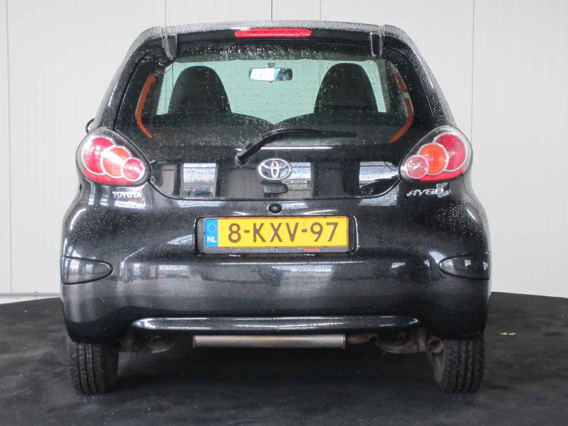 Toyota Aygo 1.0 VVT-i Now Airco - 10/13