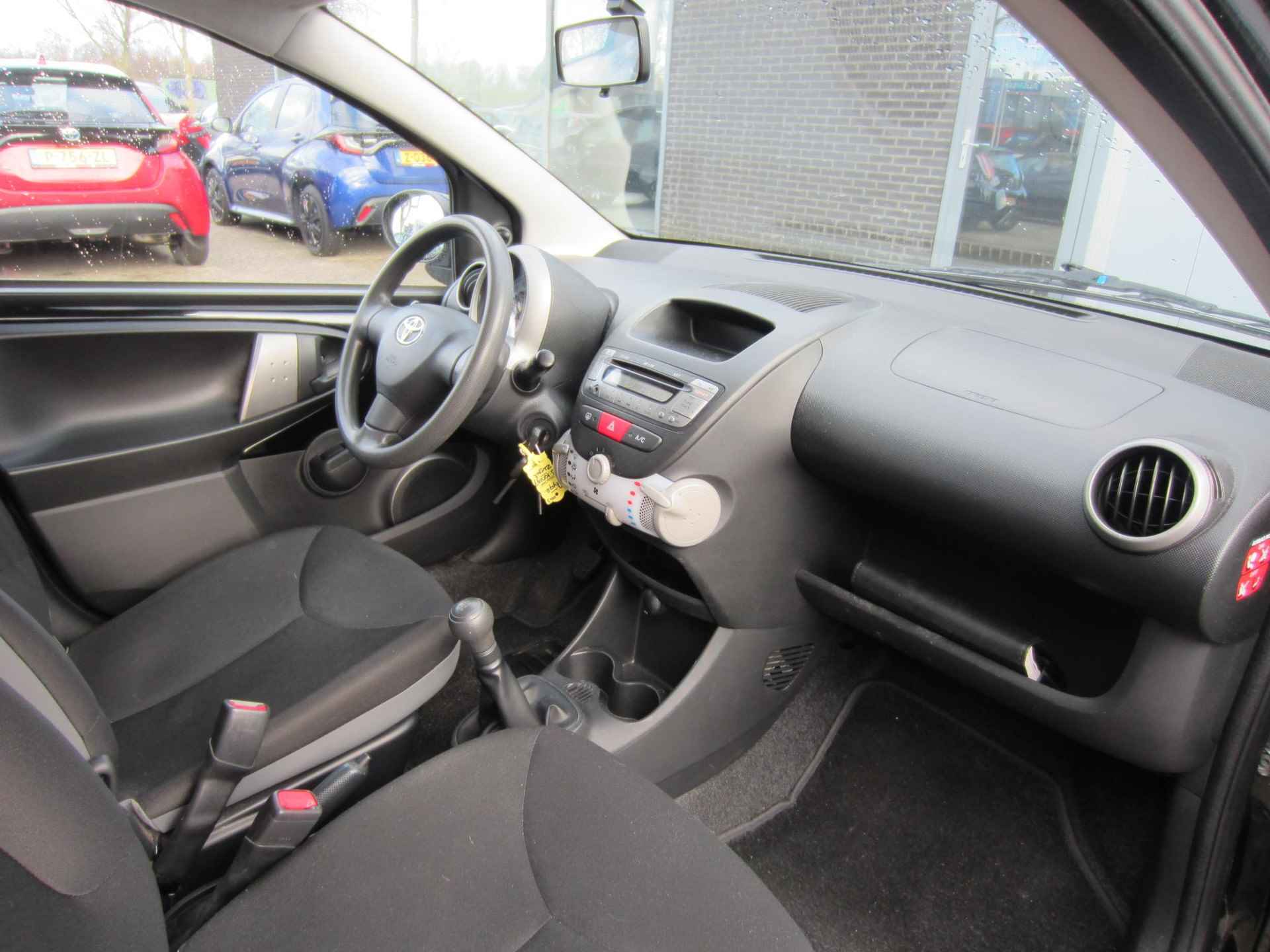 Toyota Aygo 1.0 VVT-i Now Airco - 11/13