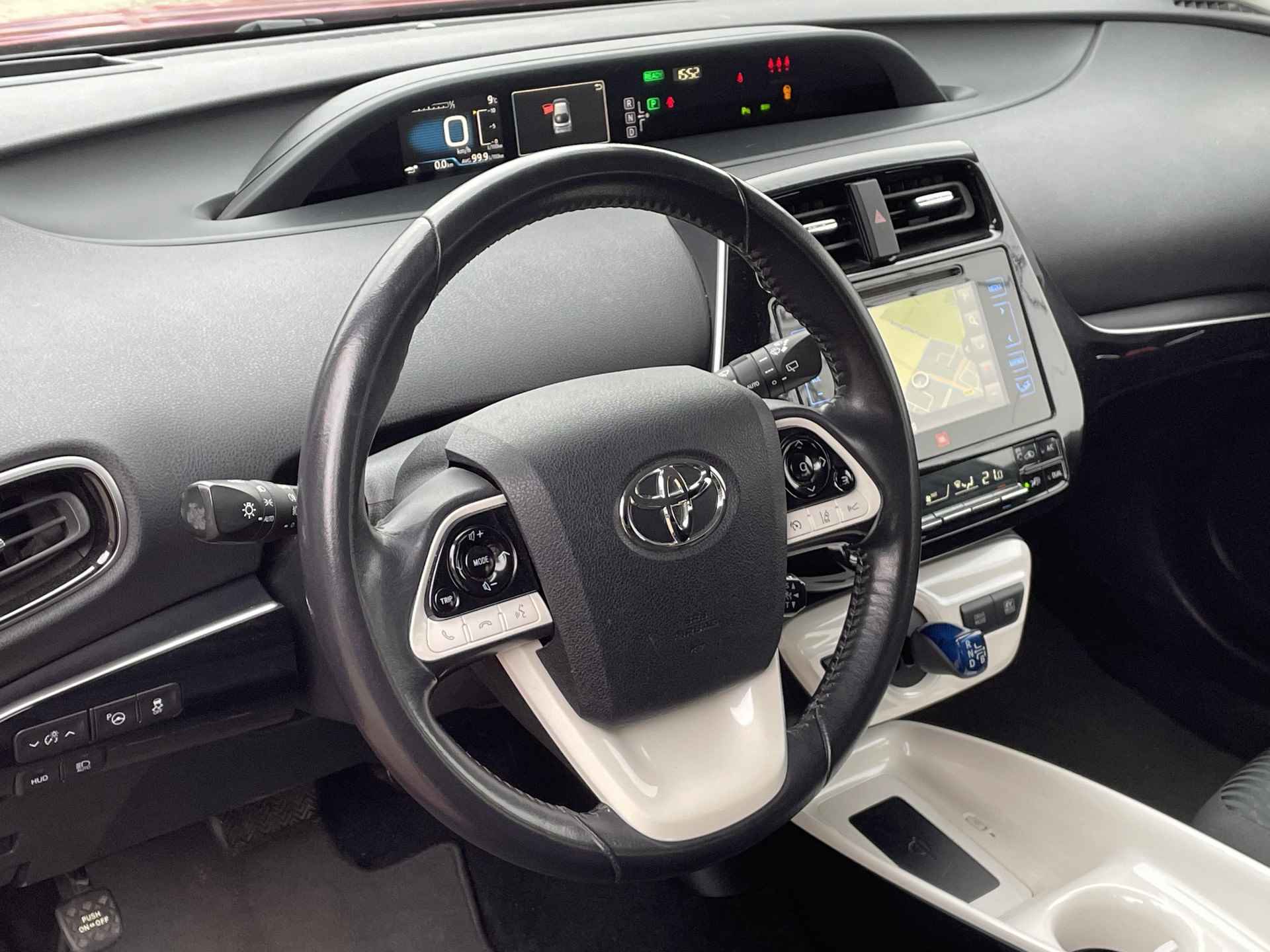 Toyota Prius 1.8 First Edition **DODE HOEK DETECTIE/ NAVIGATIE/ STOELVERWARMING/ JBL AUDIO** - 16/37