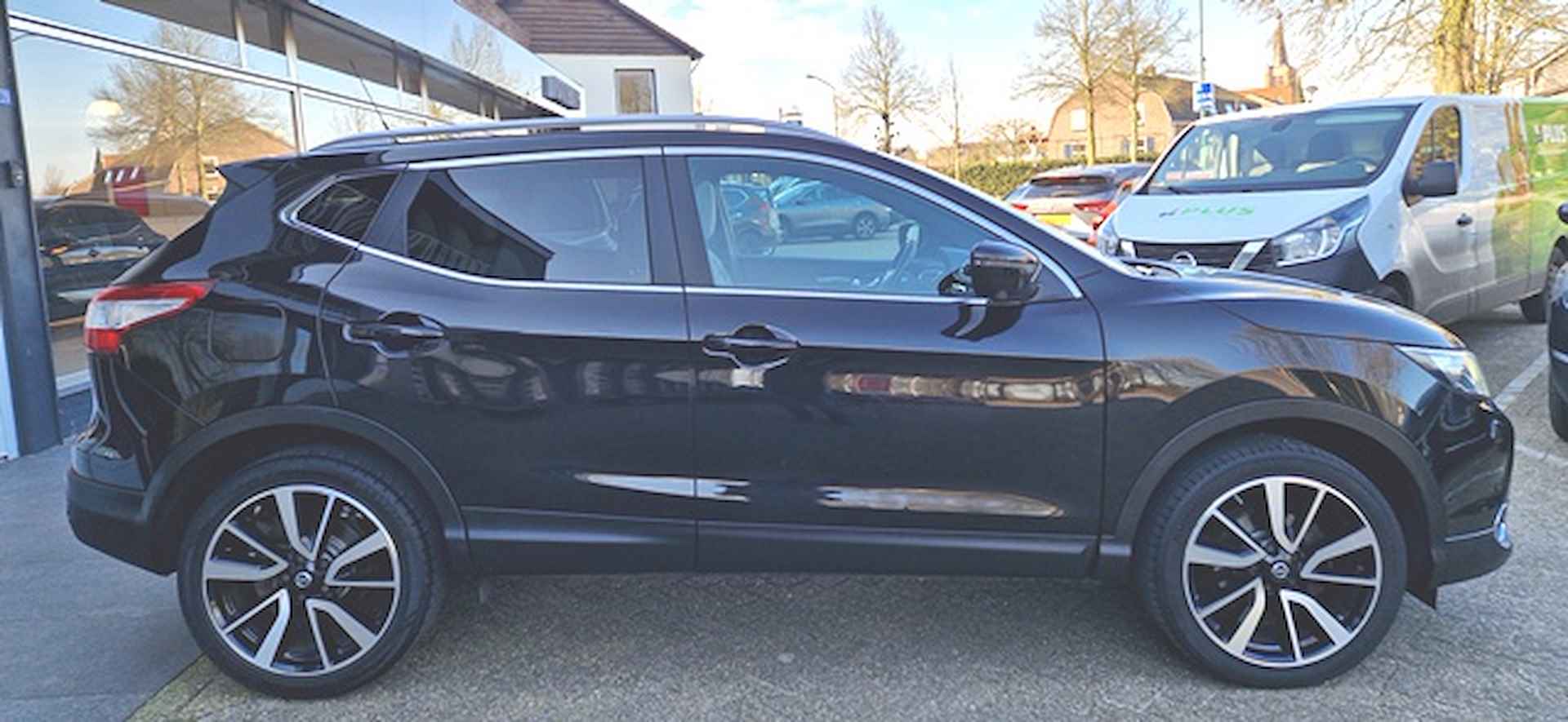 NISSAN Qashqai 1.2 115pk DIG-T Premier Edition Navi - Camera 360° - 2/16