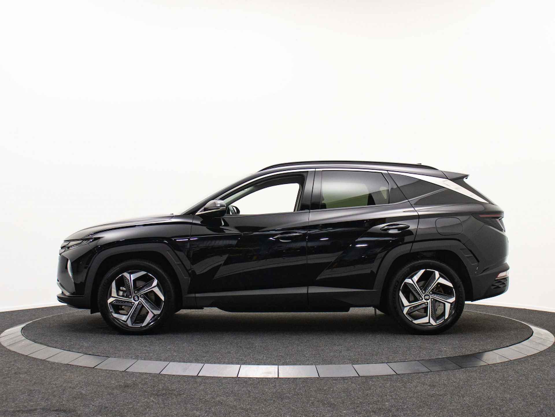 Hyundai Tucson 1.6 T-GDI PHEV Premium | Oplaadbaar | Private lease 699 p.m. - 9/48