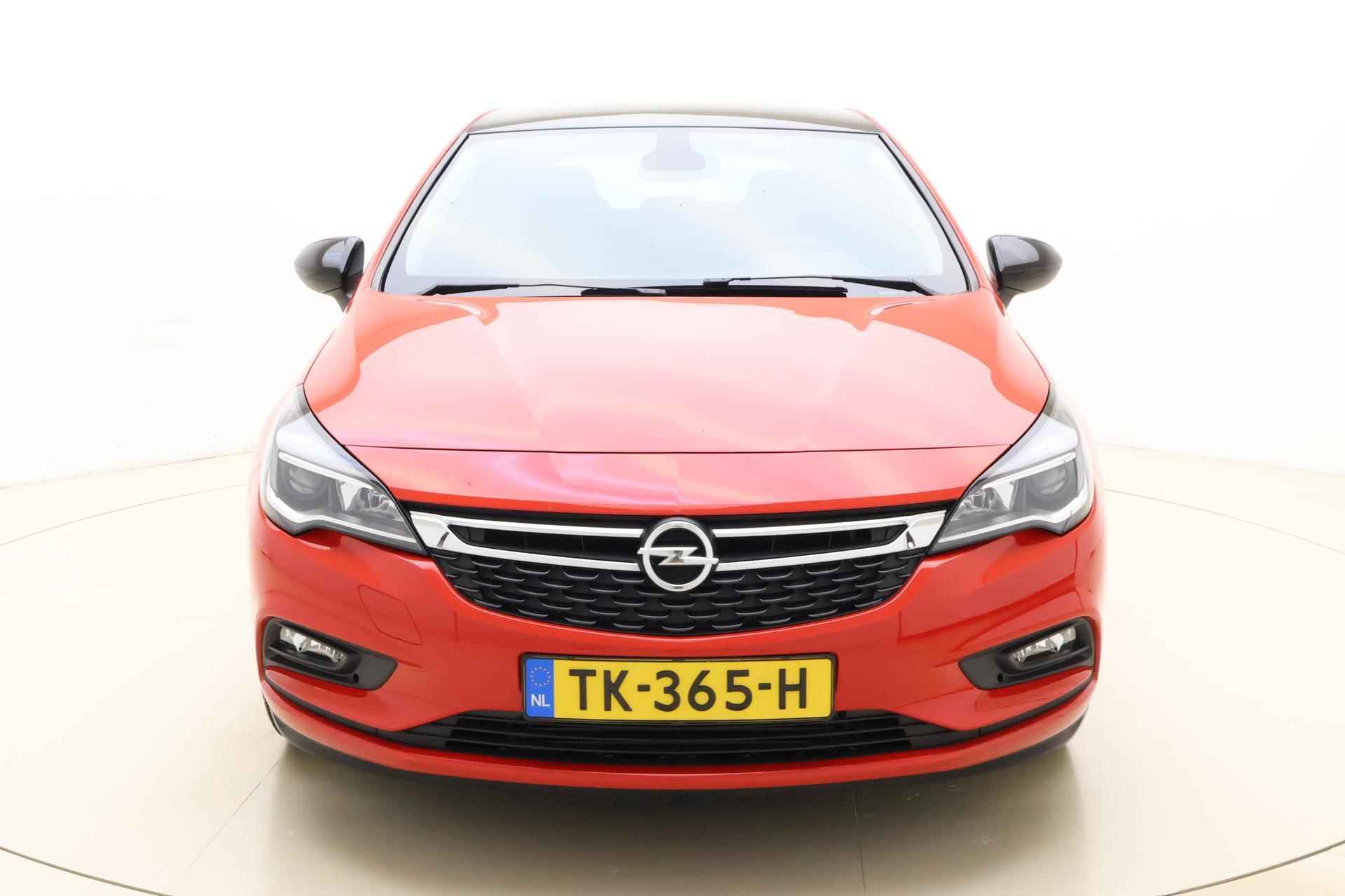 Opel Astra 1.4 Black Edition 150pk | Navigatie | Airco | Sportief | Parkeersensoren Achter | Weinig Kilometers | 1e Eigenaar | 17" Lichtmetalen Velgen | Cruise Control - 7/32