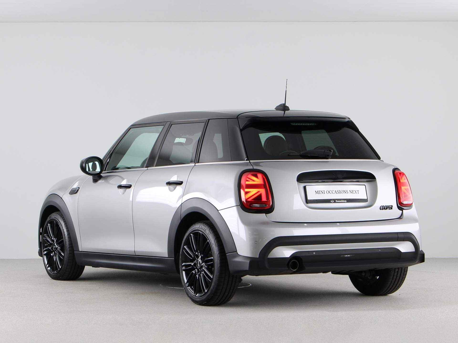 MINI 5-deurs Cooper Camden Edition Aut. - 12/23