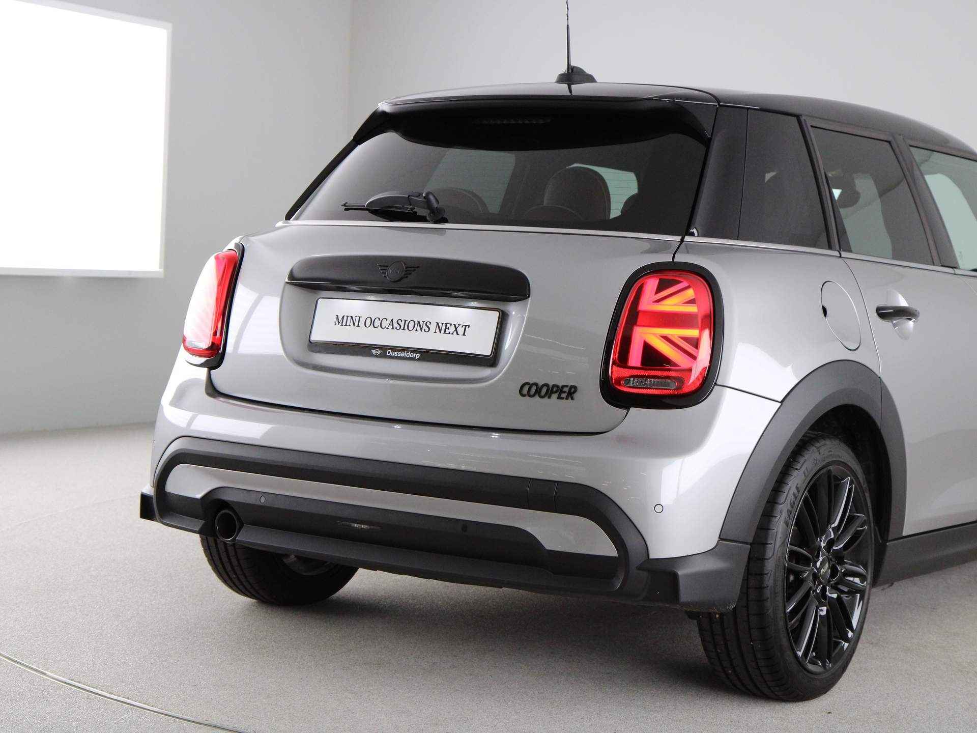 MINI 5-deurs Cooper Camden Edition Aut. - 20/23