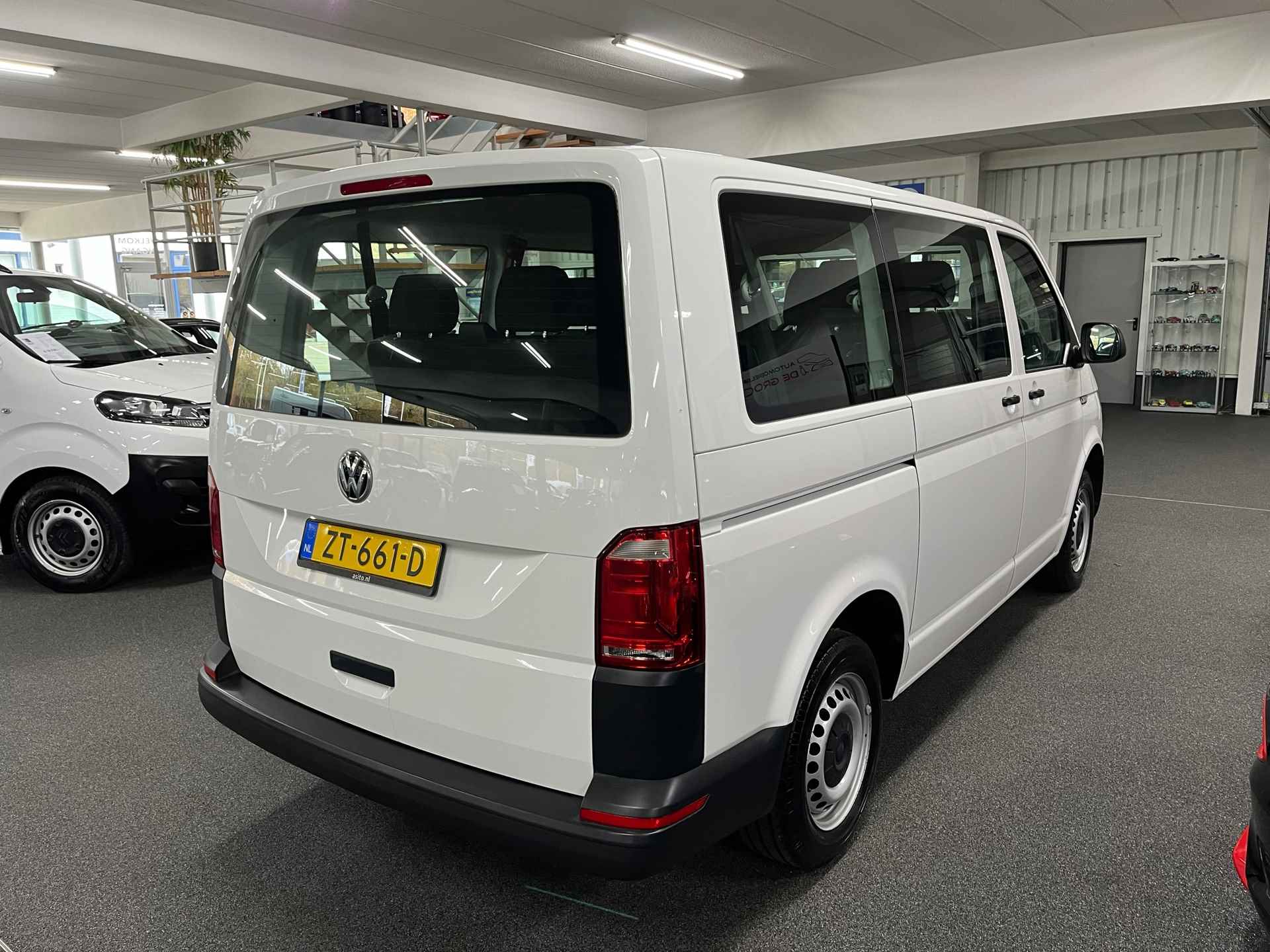 Volkswagen Transporter Kombi 2.0 TDI L1H1 9-persoons - 10/25