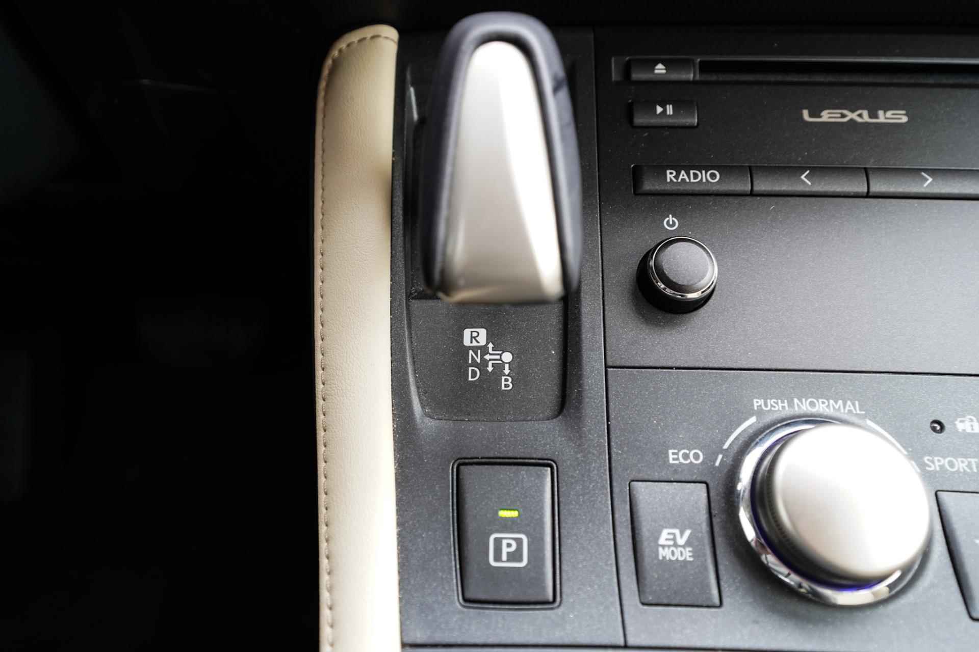 Lexus CT 200h Luxury Beige leder - 36/44