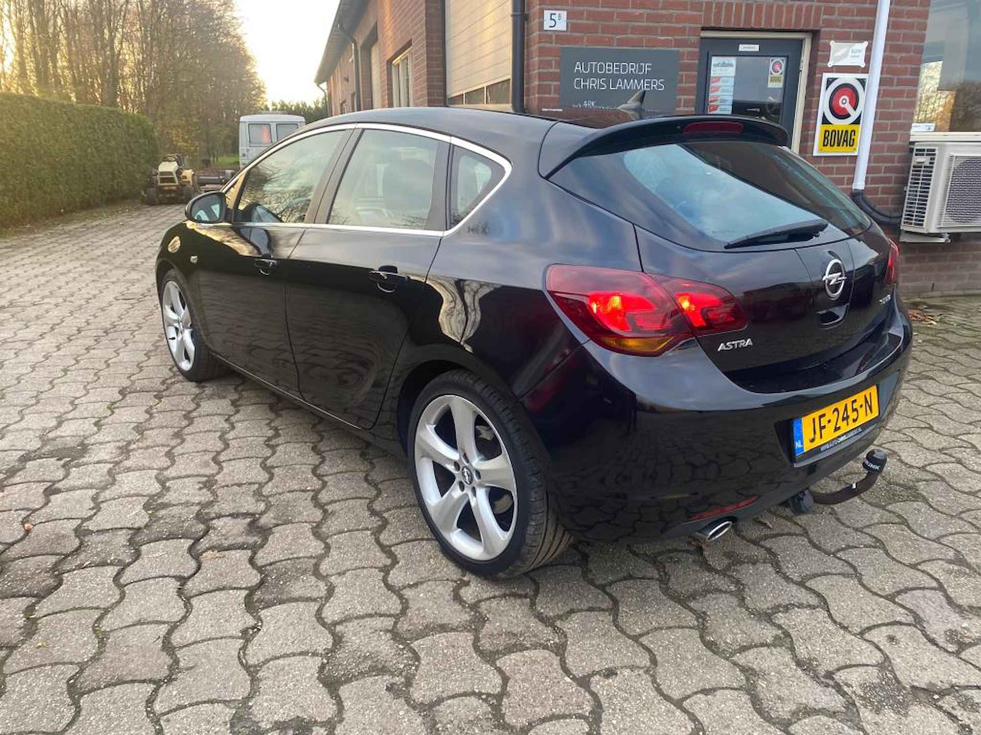 Opel Astra 1.6 T Executive - 5/15