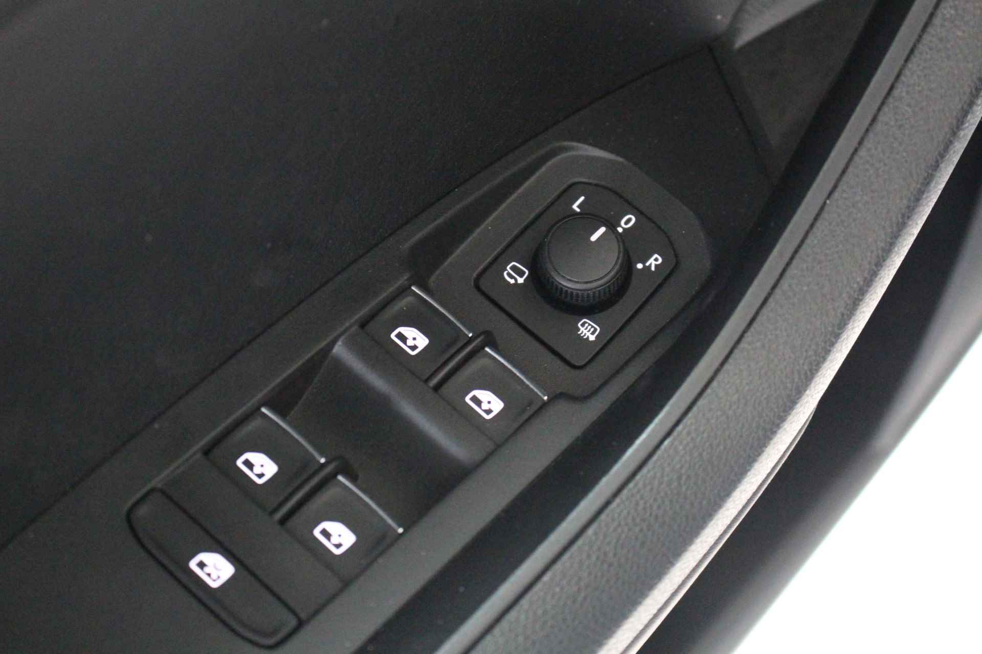 Škoda Kodiaq 1.5 TSI DSG Style 7-Persoons Navigatie | Apple Carplay | Android Auto | Stoelverwarming | Parkeersensoren . - 17/33