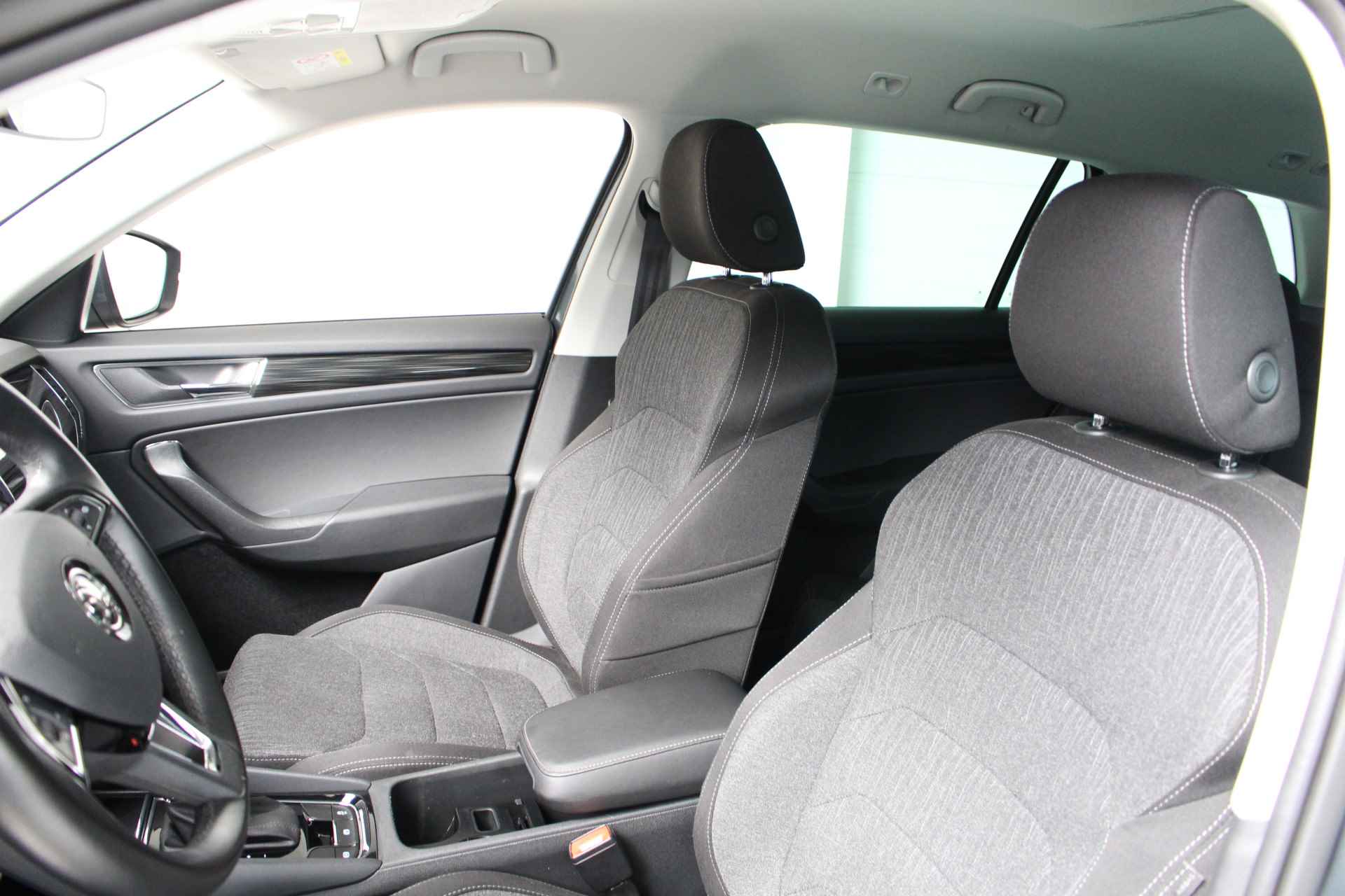 Škoda Kodiaq 1.5 TSI DSG Style 7-Persoons Navigatie | Apple Carplay | Android Auto | Stoelverwarming | Parkeersensoren . - 19/33