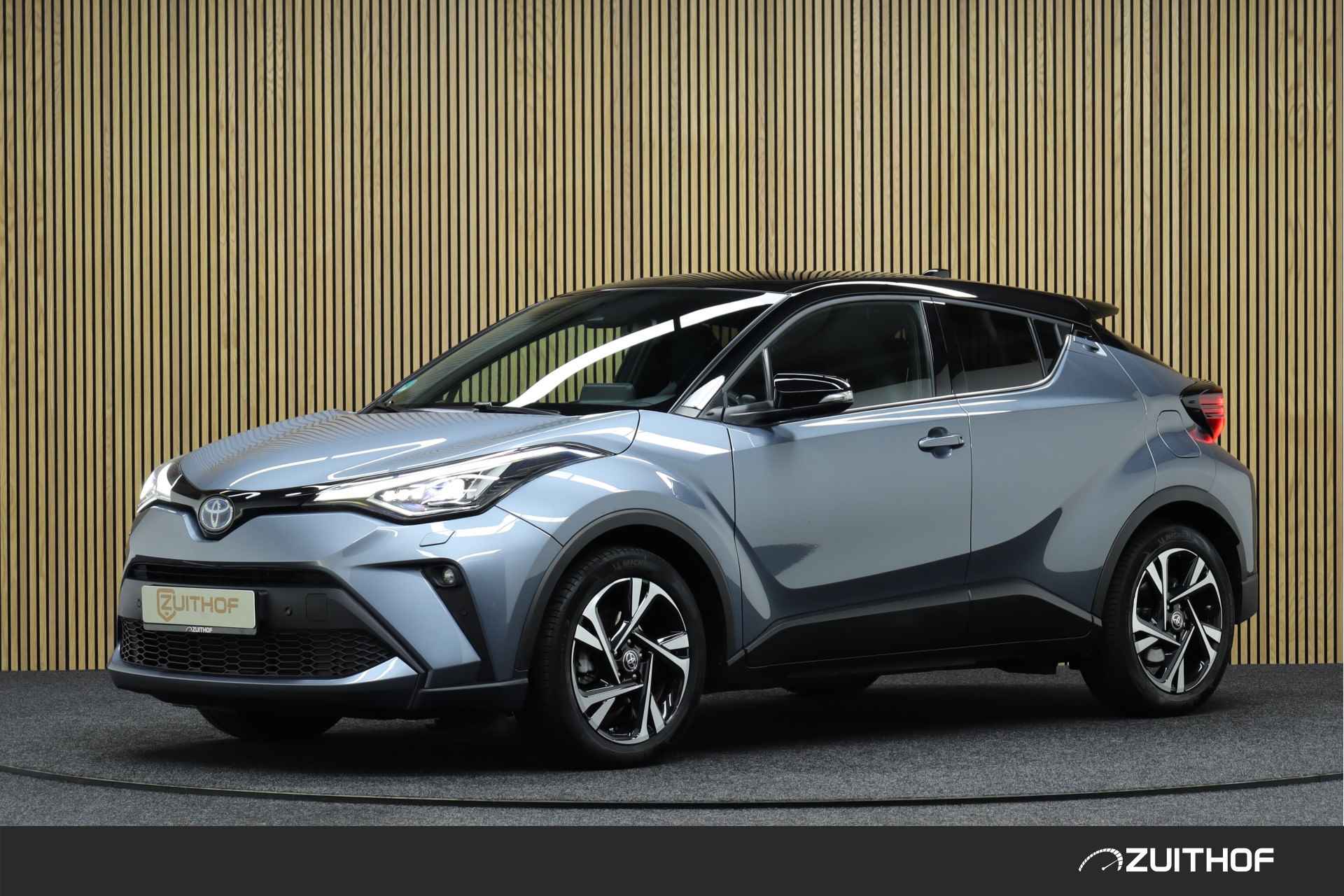 Toyota C-HR 2.0 Hybrid 184PK Style Bi-Tone | Adaptive-cruise | Apple Carplay & Android Auto | Camera | Dodehoekdetectie | Keyless | Afneembare Trekhaak | Winterpakket