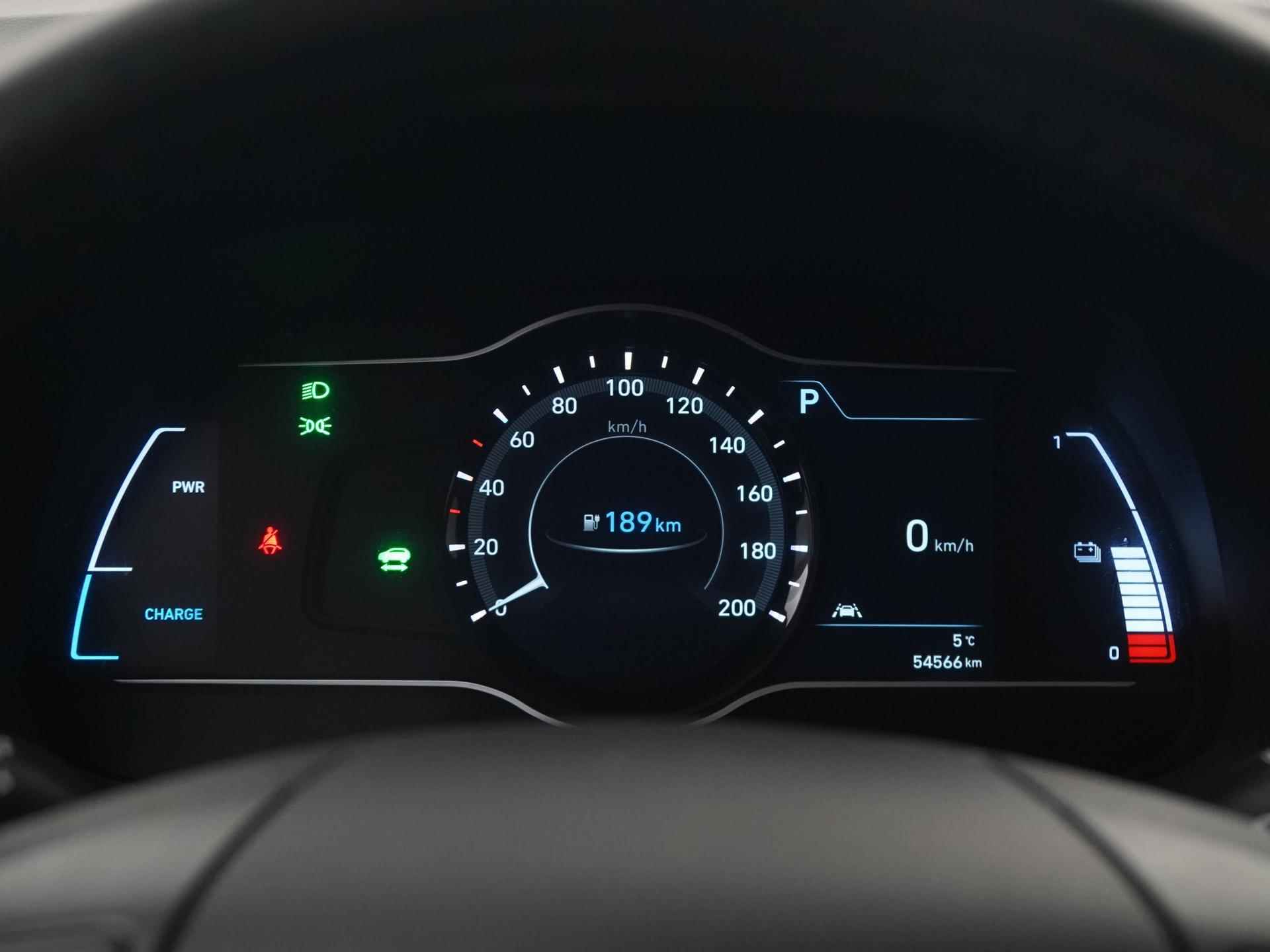 Hyundai Kona EV 64 kWh | Navigatie | Zondag Open! - 8/39