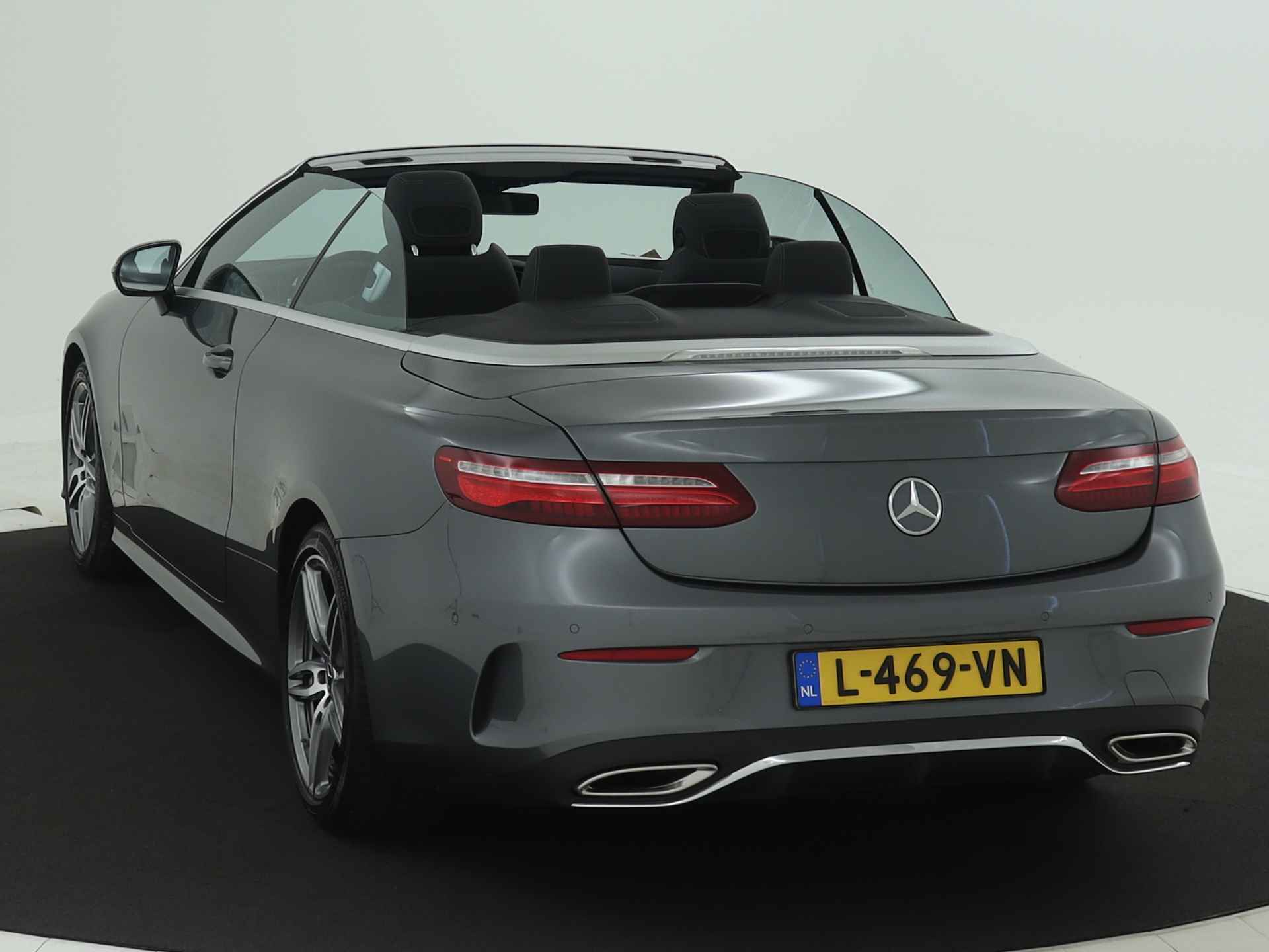 Mercedes-Benz E-Klasse Cabrio 200 Premium Plus Limited | AMG | Sfeerverlichting | Navigatie | Memory Seats | Stoel+Nekverwarming |  Parkeersensoren + Camera | Inclusief 24 MB Premium Certified garantie voor Europa. - 14/42