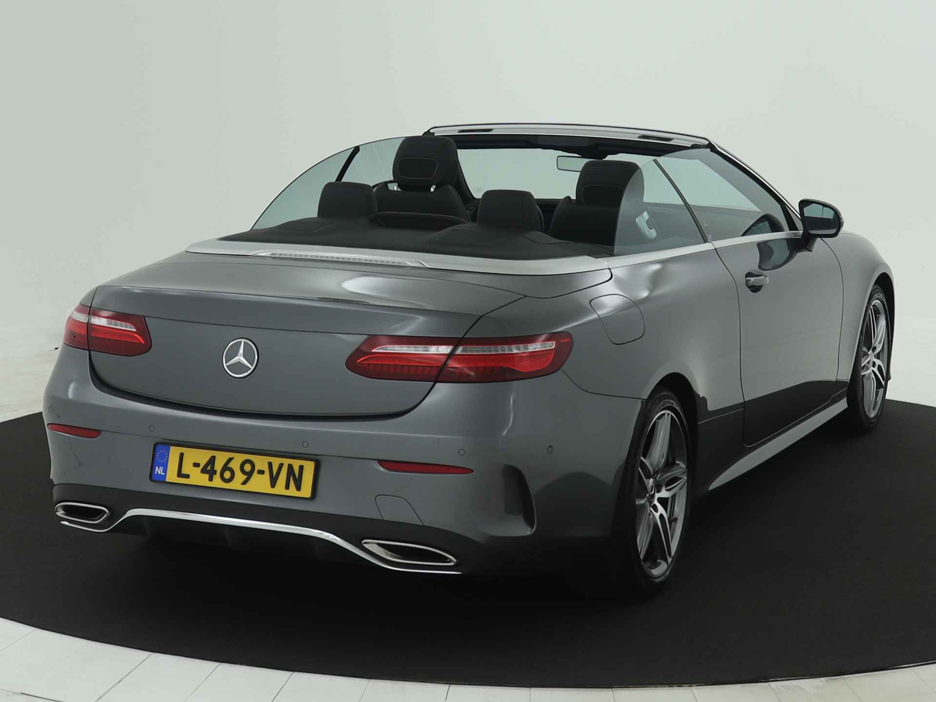 Mercedes-Benz E-Klasse Cabrio 200 Premium Plus Limited | AMG | Sfeerverlichting | Navigatie | Memory Seats | Stoel+Nekverwarming |  Parkeersensoren + Camera | Inclusief 24 MB Premium Certified garantie voor Europa. - 15/42