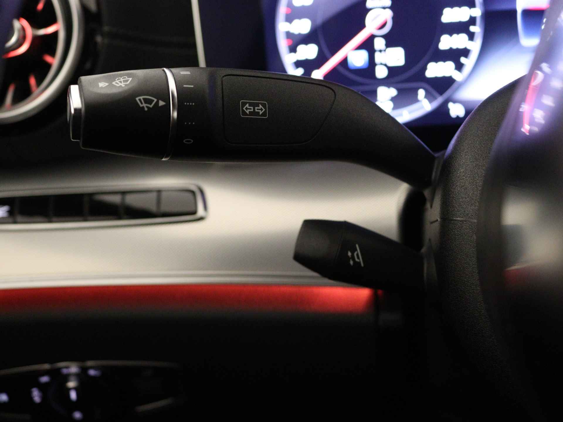 Mercedes-Benz E-Klasse Cabrio 200 Premium Plus Limited | AMG | Sfeerverlichting | Navigatie | Memory Seats | Stoel+Nekverwarming |  Parkeersensoren + Camera | Inclusief 24 MB Premium Certified garantie voor Europa. - 20/42