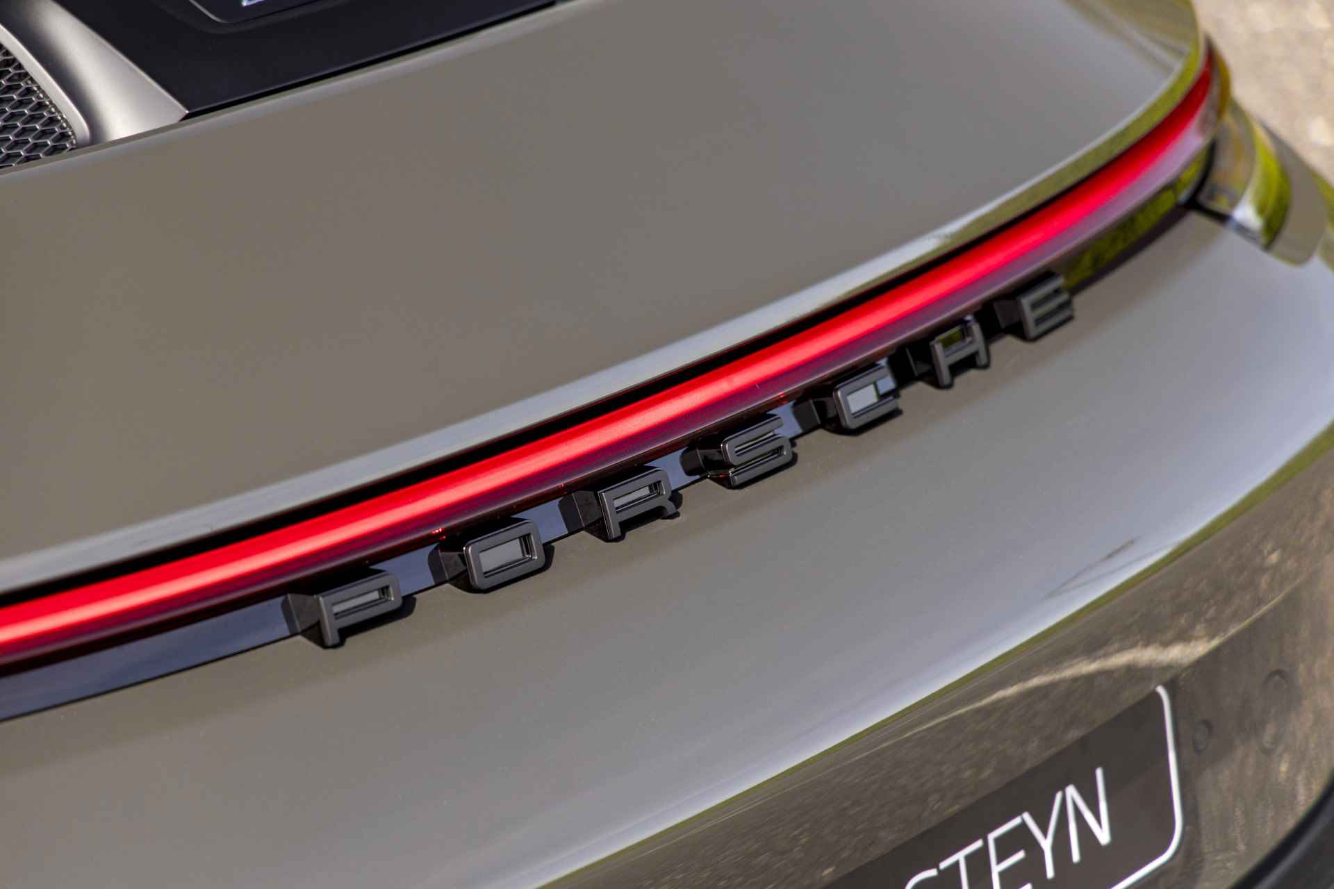 Porsche 911 4.0 GT3 Touring | PCCB | LED Matrix | Carbon dak | Interieur Carbon mat | Adapt. stoelen | Bose | Geen circuit km! | Liftsysteem vooras | incl. Winterset en gereedschap - 17/61