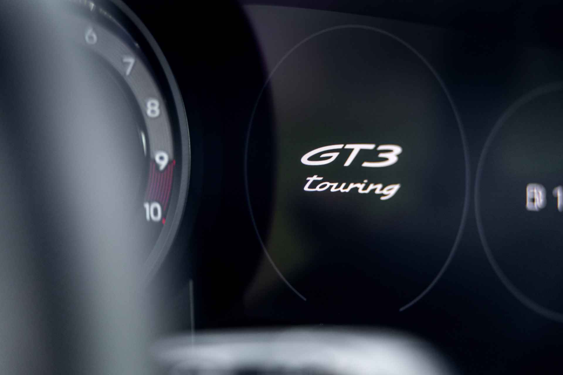 Porsche 911 4.0 GT3 Touring | PCCB | LED Matrix | Carbon dak | Interieur Carbon mat | Adapt. stoelen | Bose | Geen circuit km! | Liftsysteem vooras | incl. Winterset en gereedschap - 33/61