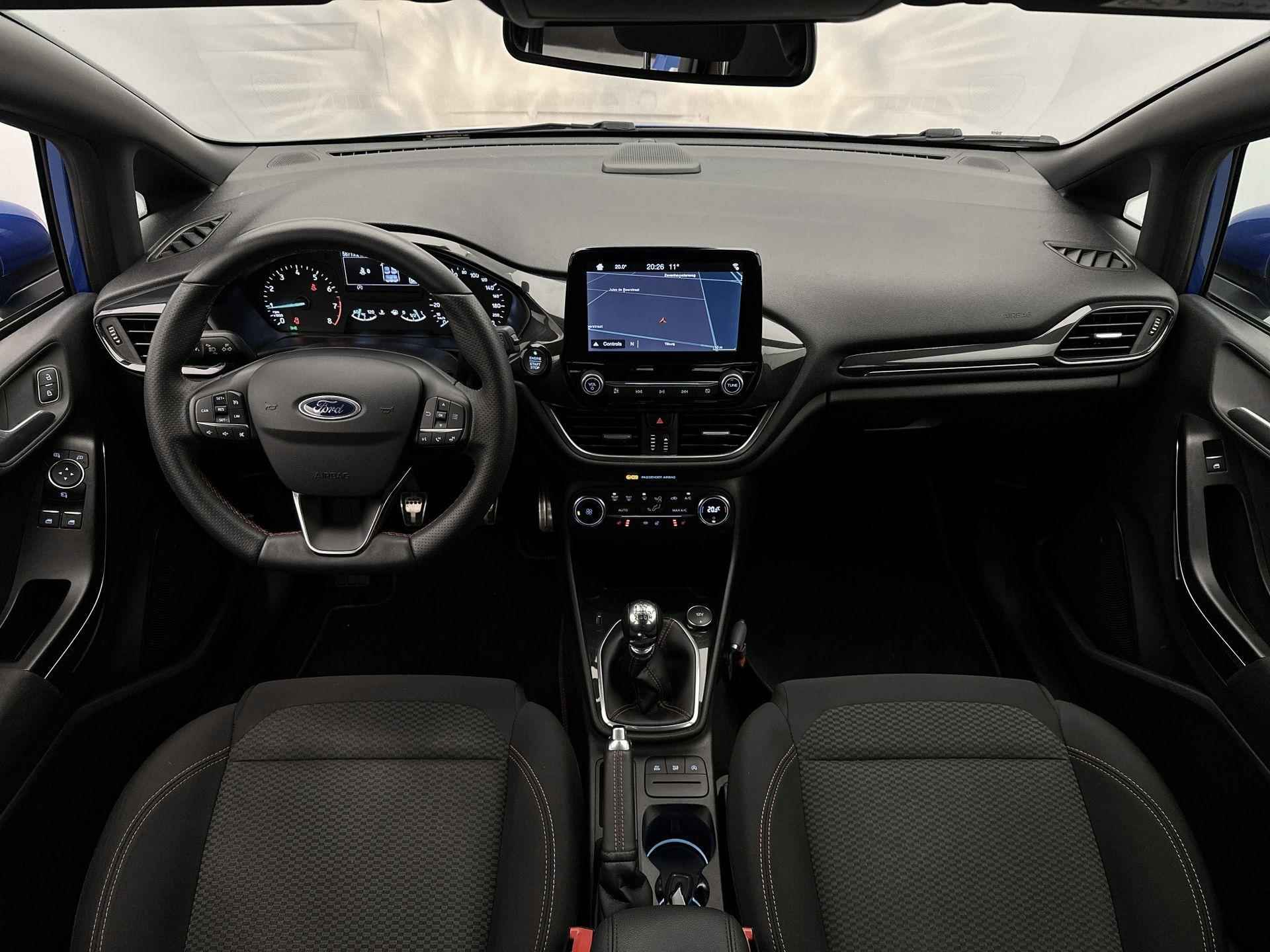 Ford Fiesta ST-Line 125 pk | Navigatie | Parkeersensoren Achter | Sportonderstel | Verwarmde Sportstoelen | Keyless Start | LED Dagrijverlichting | DAB Ontvanger | Climate Control | Cruise Control | 17" Lichtmetalen Velgen | Apple Carplay/Android Auto | - 12/37