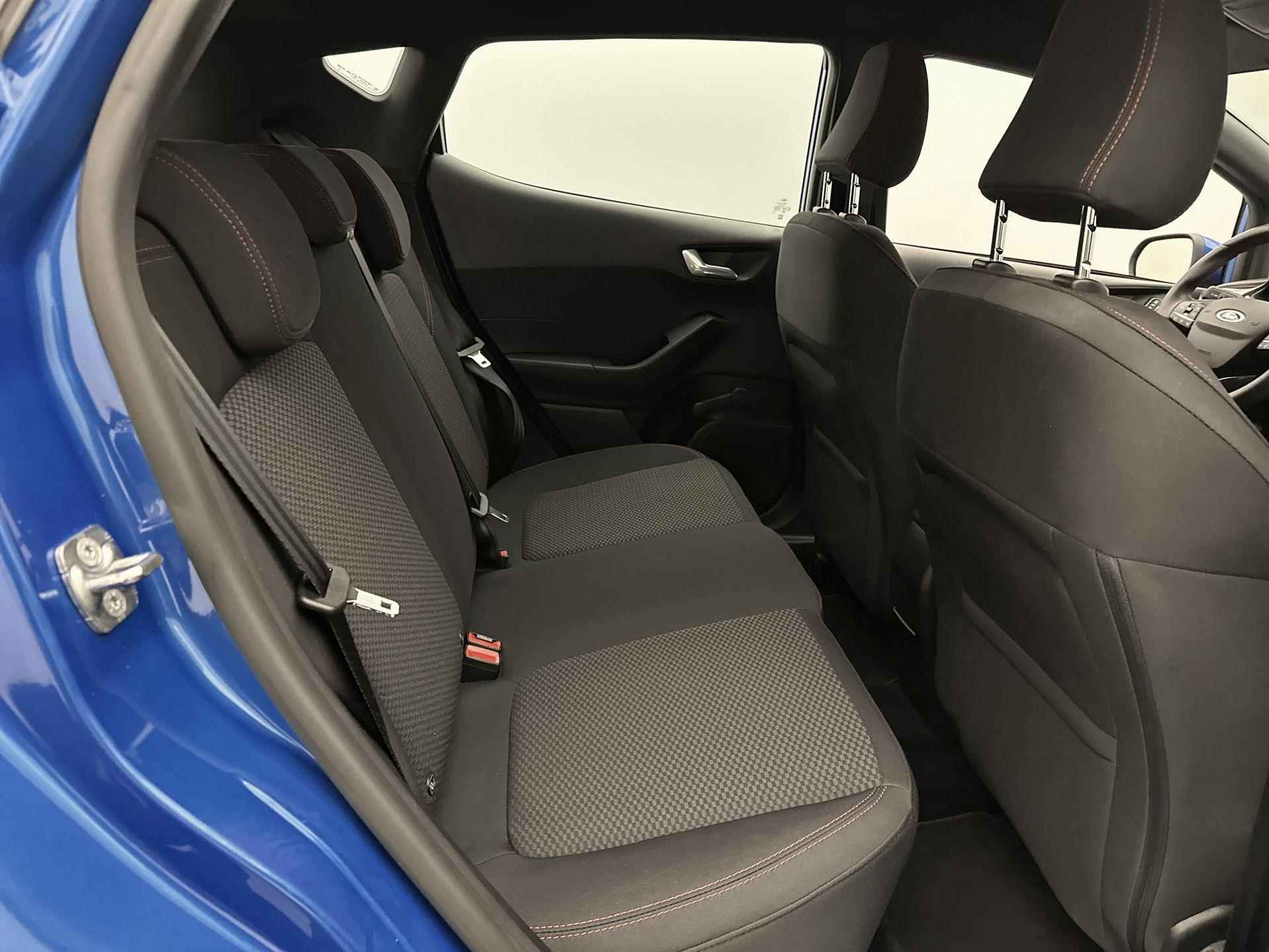 Ford Fiesta ST-Line 125 pk | Navigatie | Parkeersensoren Achter | Sportonderstel | Verwarmde Sportstoelen | Keyless Start | LED Dagrijverlichting | DAB Ontvanger | Climate Control | Cruise Control | 17" Lichtmetalen Velgen | Apple Carplay/Android Auto | - 15/37