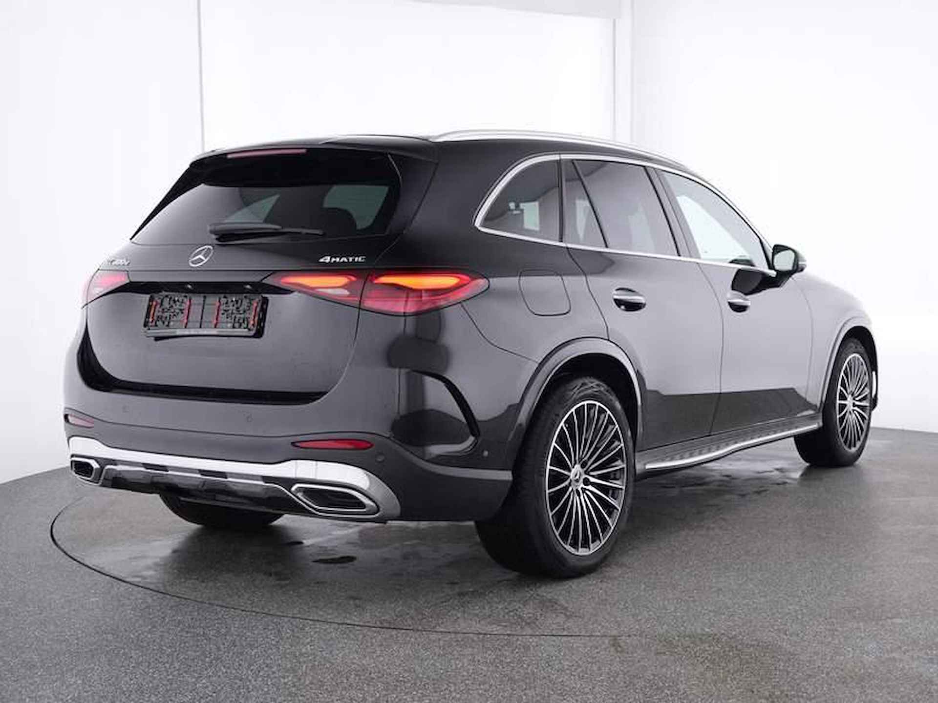 Mercedes-Benz GLC-klasse 300e 4MATIC AMG Line | Premium plus | Techniek pakket | Rij assistentie | Trekhaak | Panoramadak | - 3/11