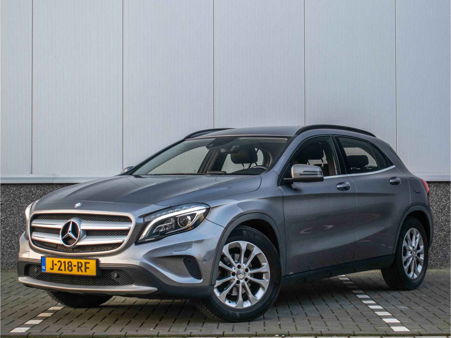 Mercedes-Benz GLA 180 123pk | Navi | Leder | Airco | Carplay | PDC |