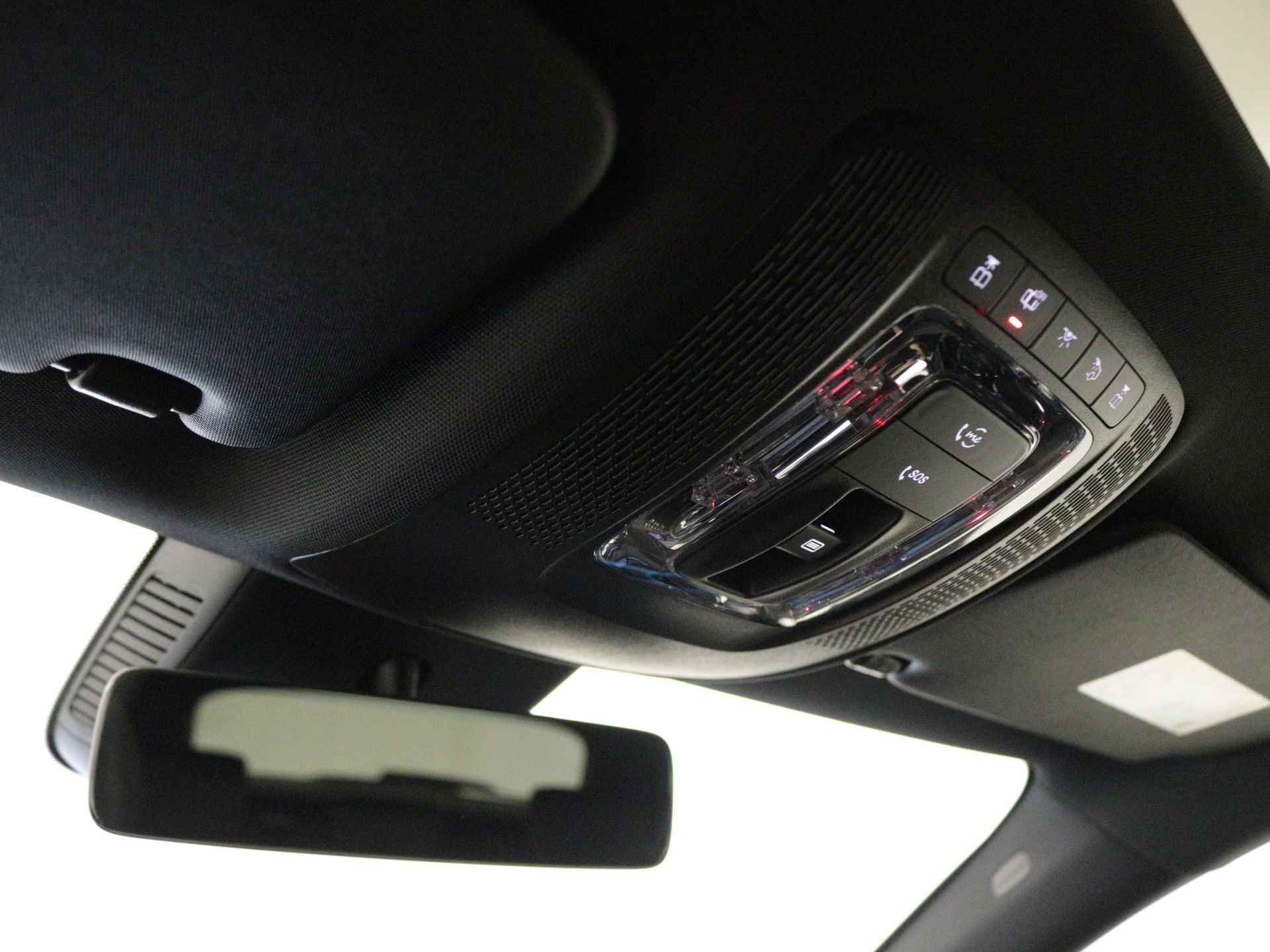 Mercedes-Benz CLA-Klasse Shooting Brake 250 e Luxury Line | Panorama / schuifdak | Smartphone-integratie | Premium pakket | Nightpakket | Parkeerpakket met achteruitrijcamera | Stoelverwarming vooraan | - 27/40